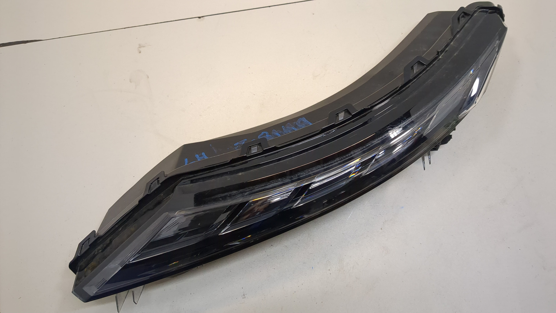 Фара дневного света левая (ходовые огни)