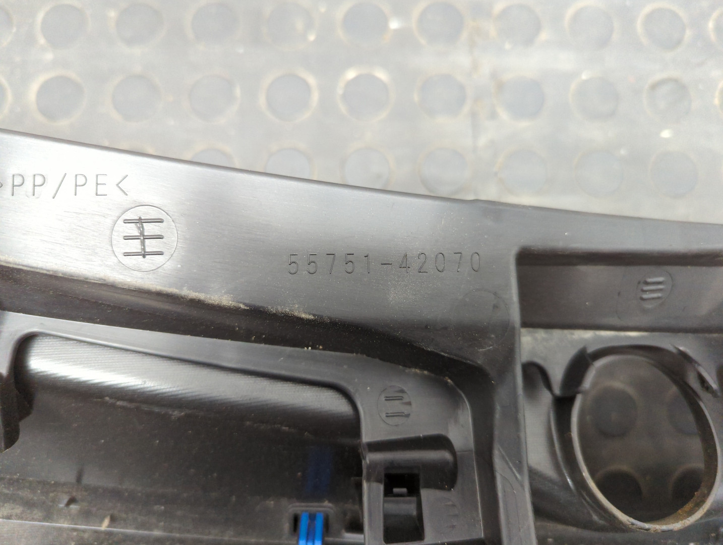 Решетка стеклоочистителей (Жабо)