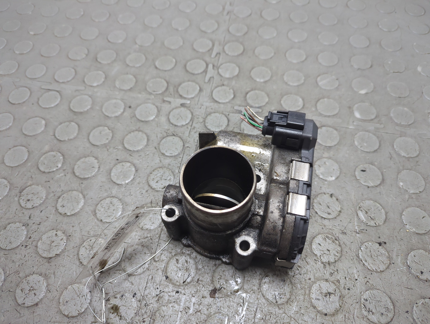 Заслонка дроссельная электрическая