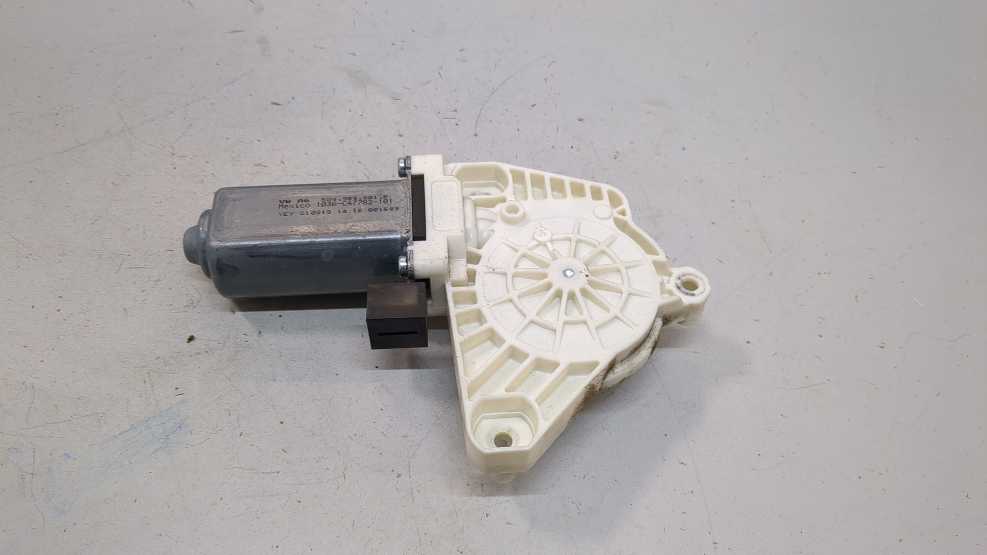 Моторчик стеклоподъемника