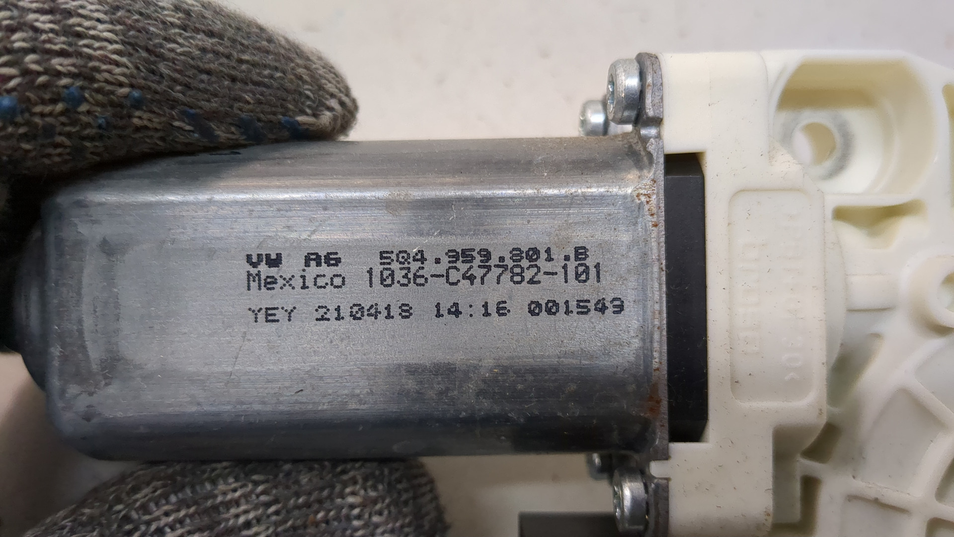 Моторчик стеклоподъемника