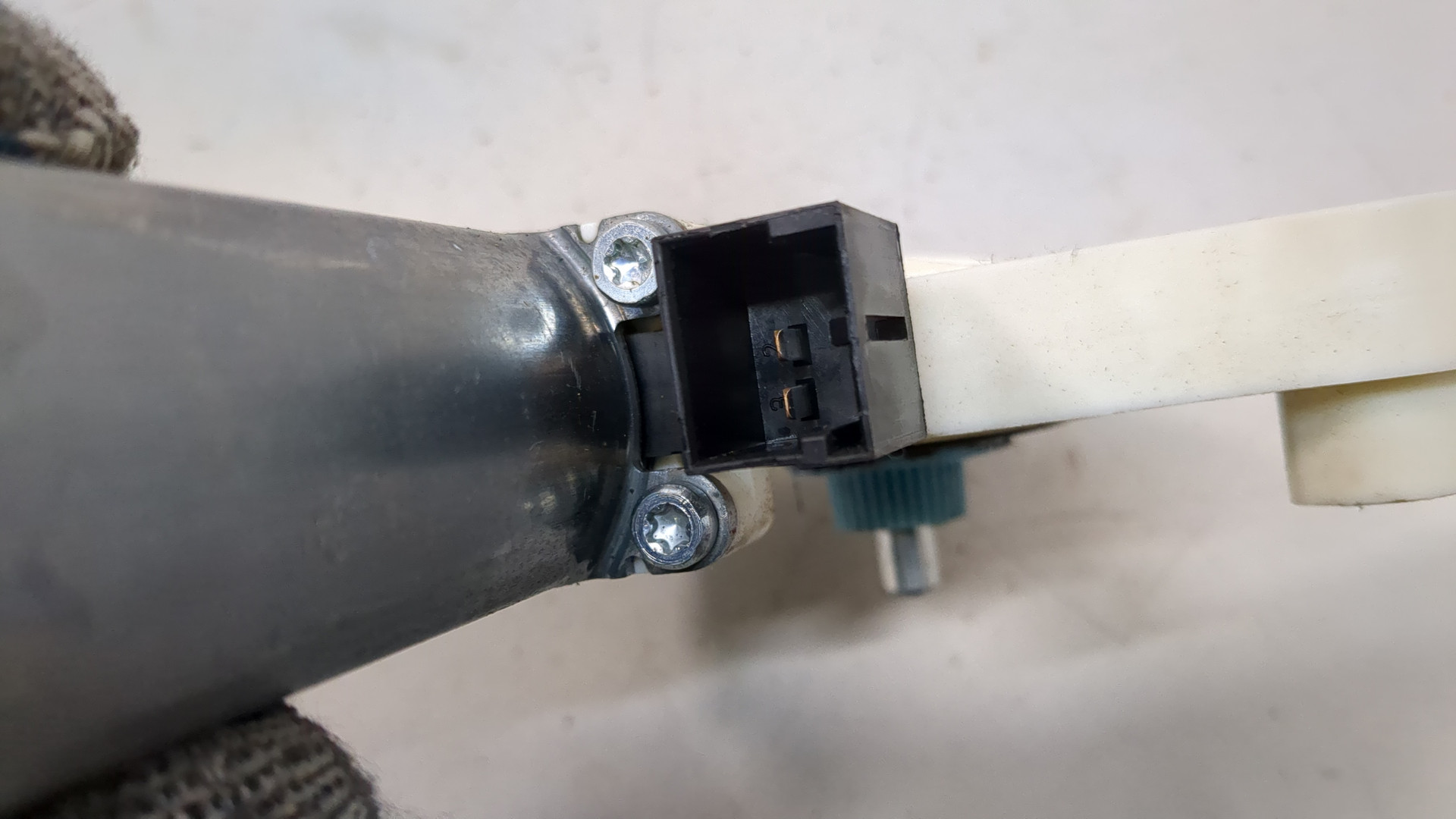 Моторчик стеклоподъемника