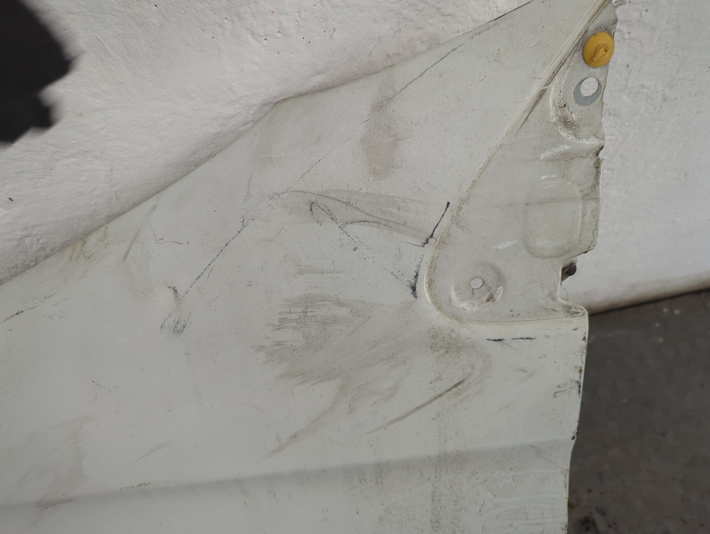 Крыло переднее левое