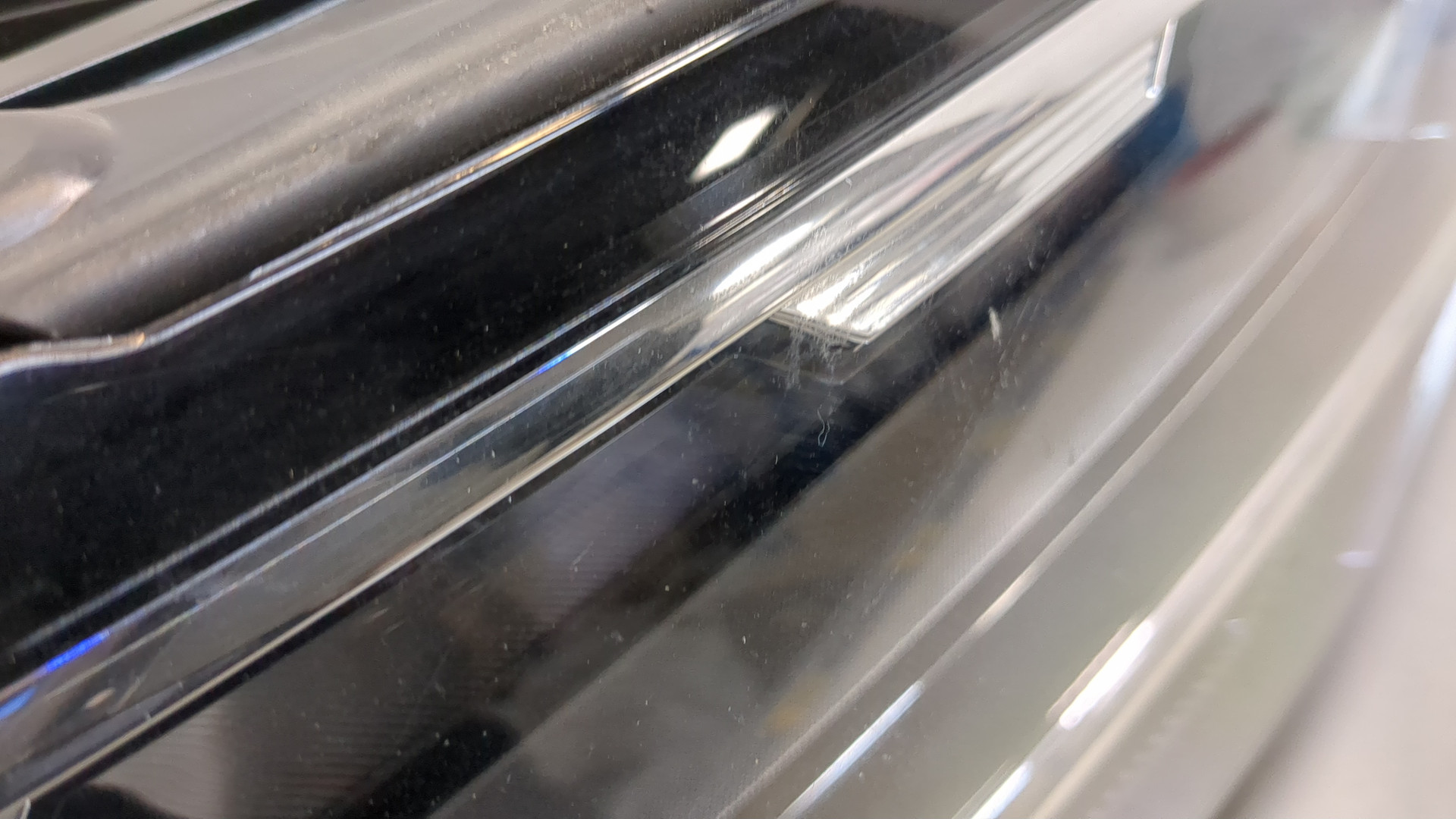 Фара правая