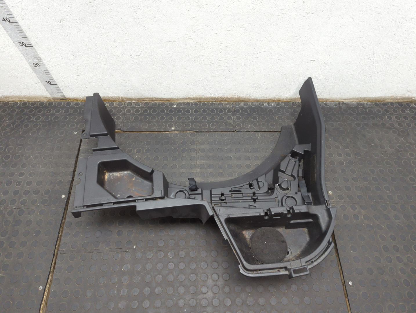 Обшивка багажника