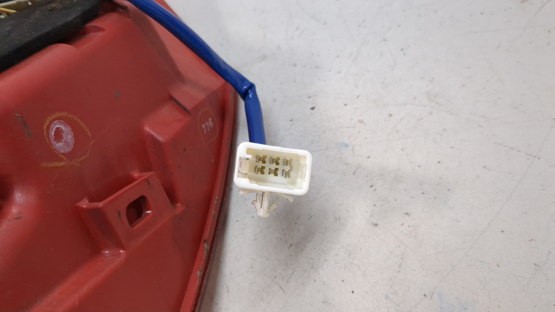 Фонарь задний левый