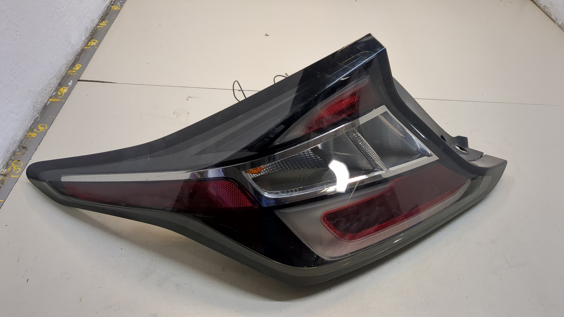 Фонарь задний левый