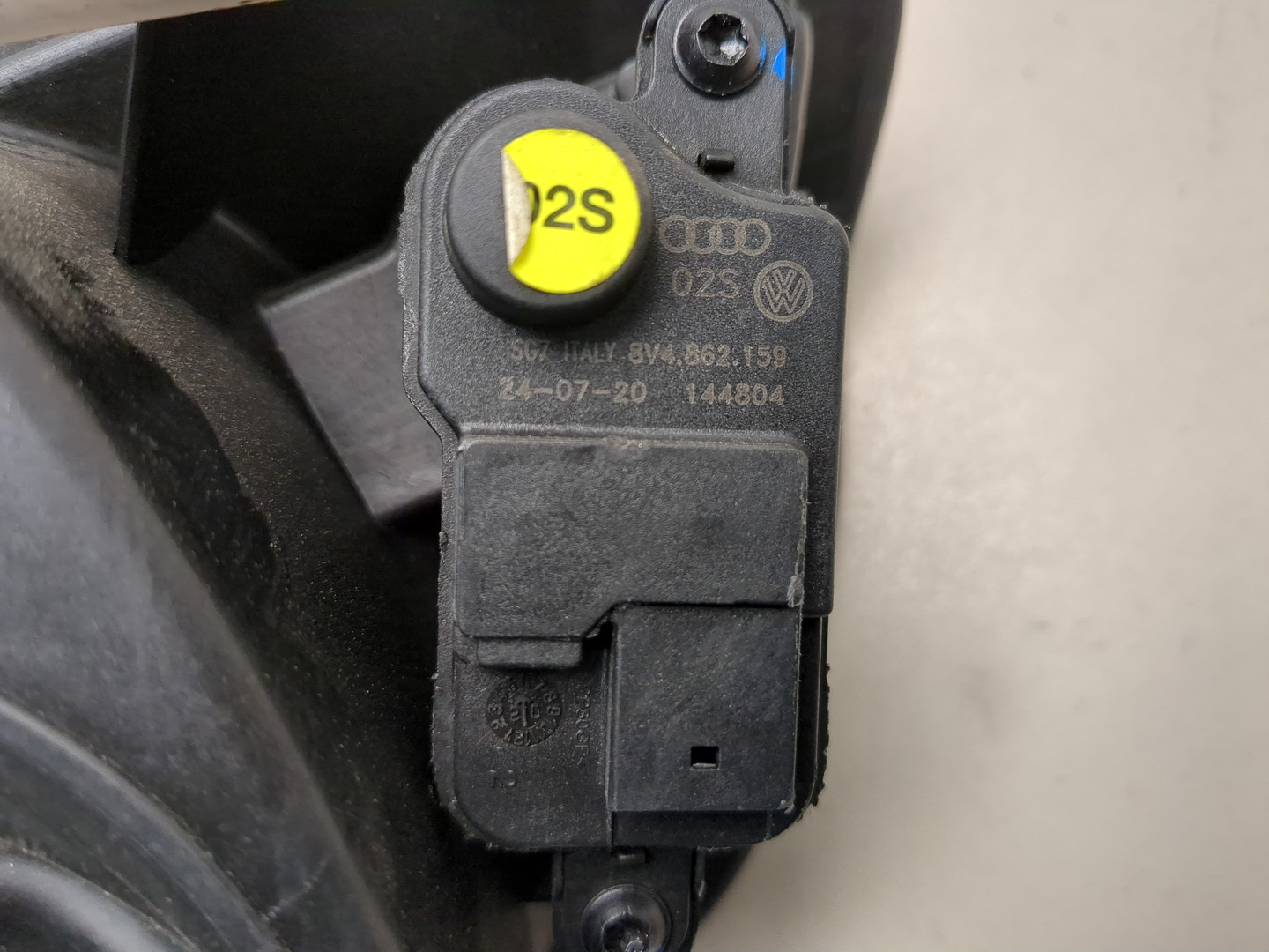 Лючок бензобака