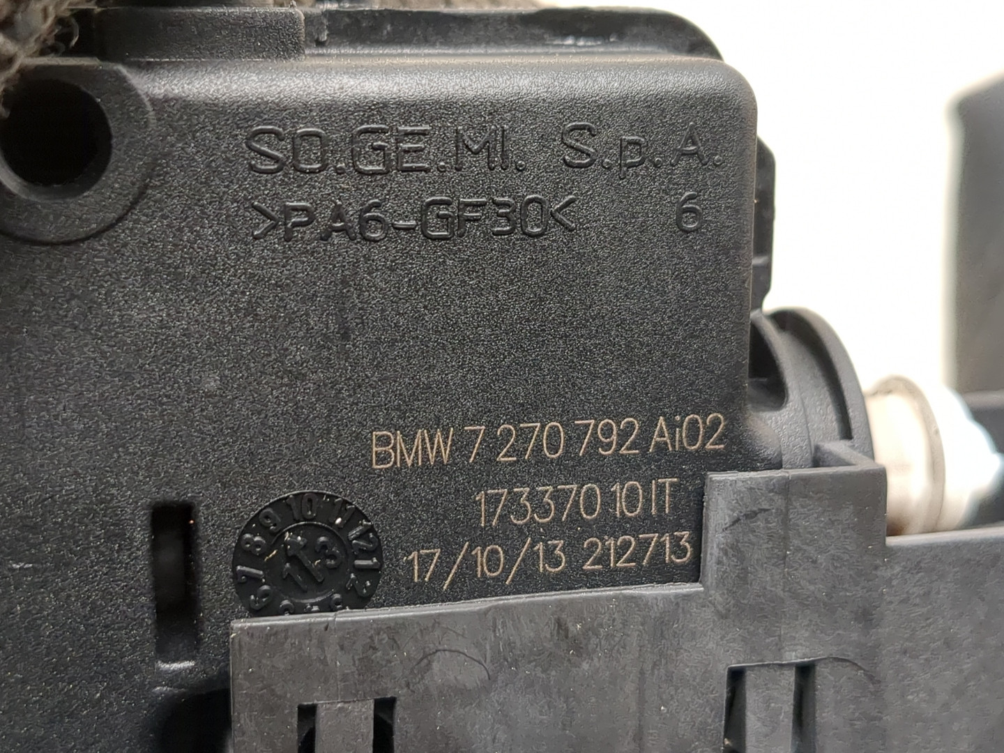 Лючок бензобака