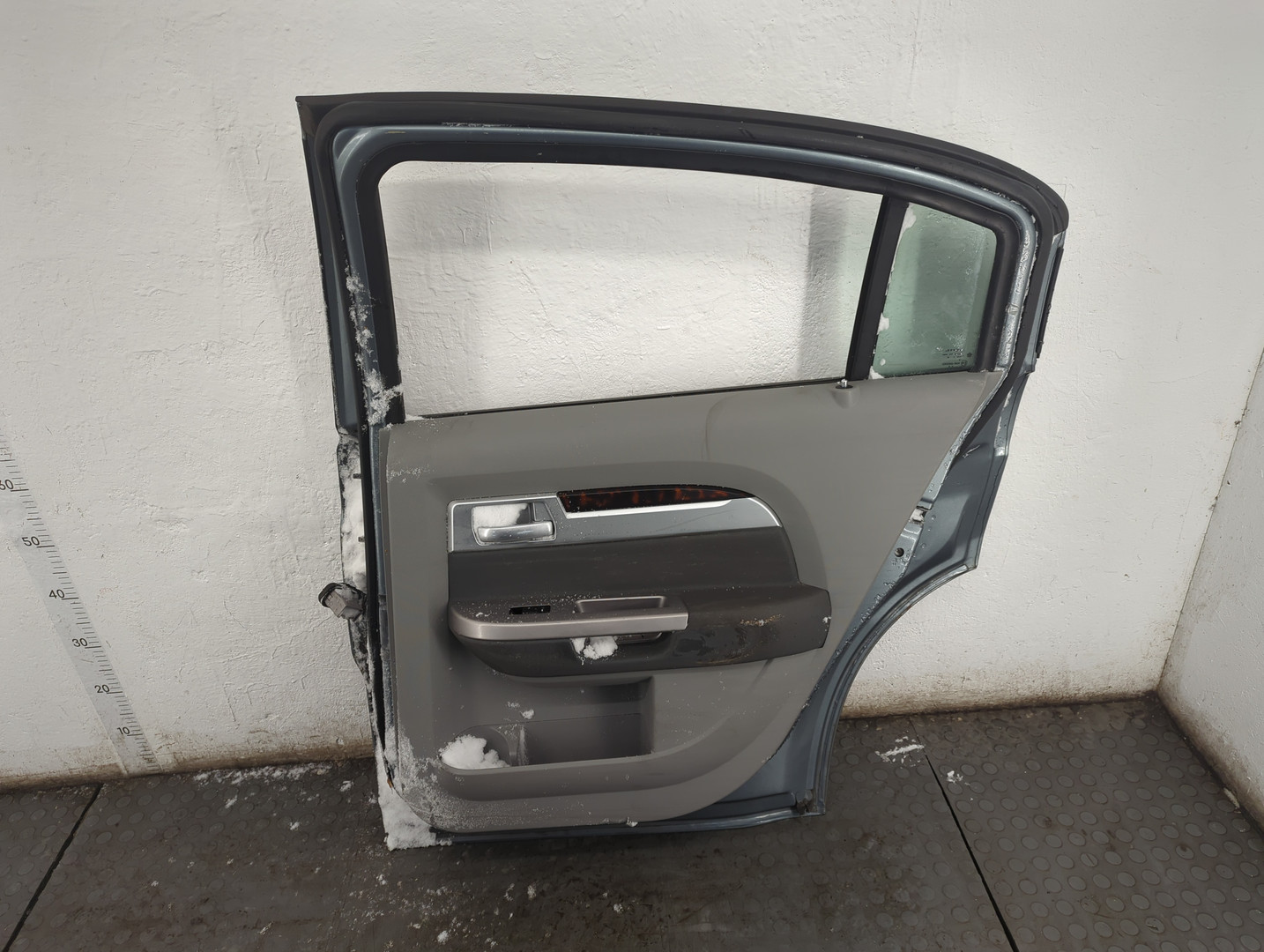 Дверь задняя правая