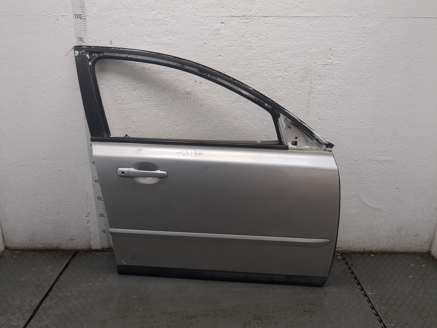 Дверь передняя правая