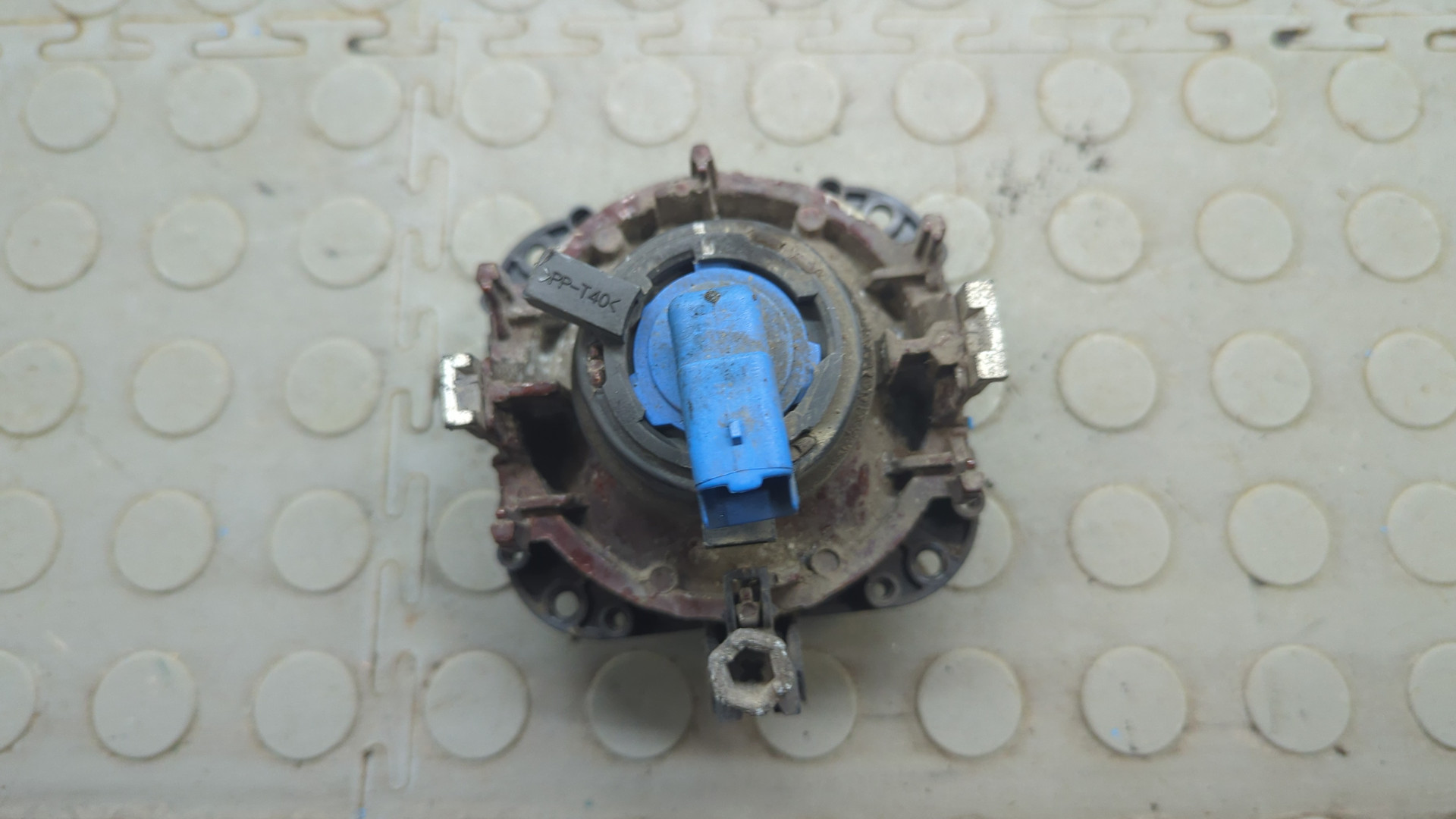 Фара противотуманная правая