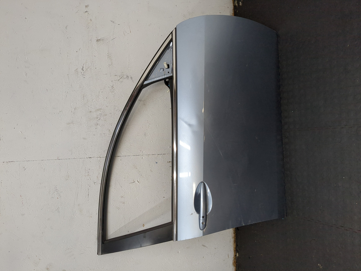 Дверь передняя правая