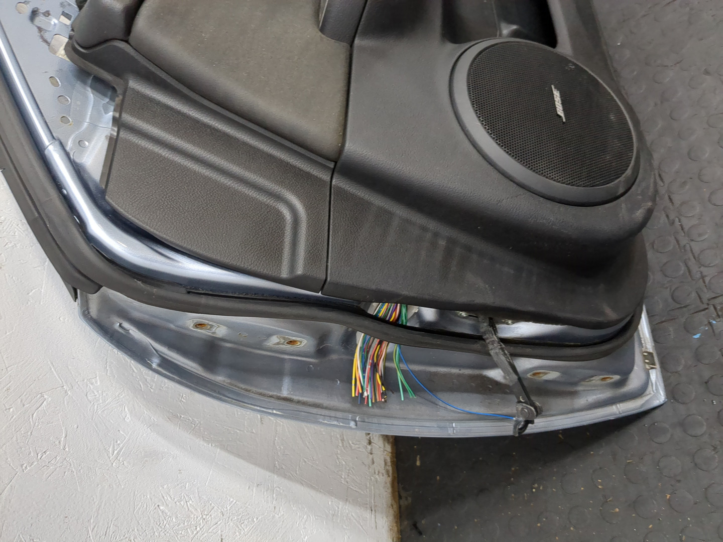 Дверь передняя правая