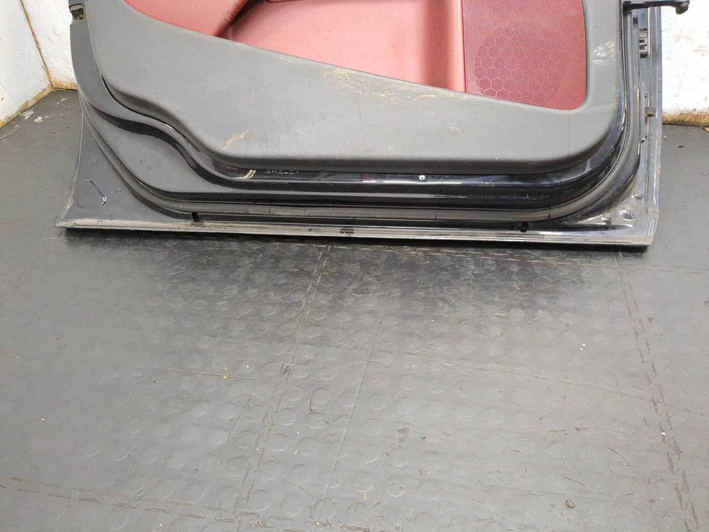 Дверь передняя левая