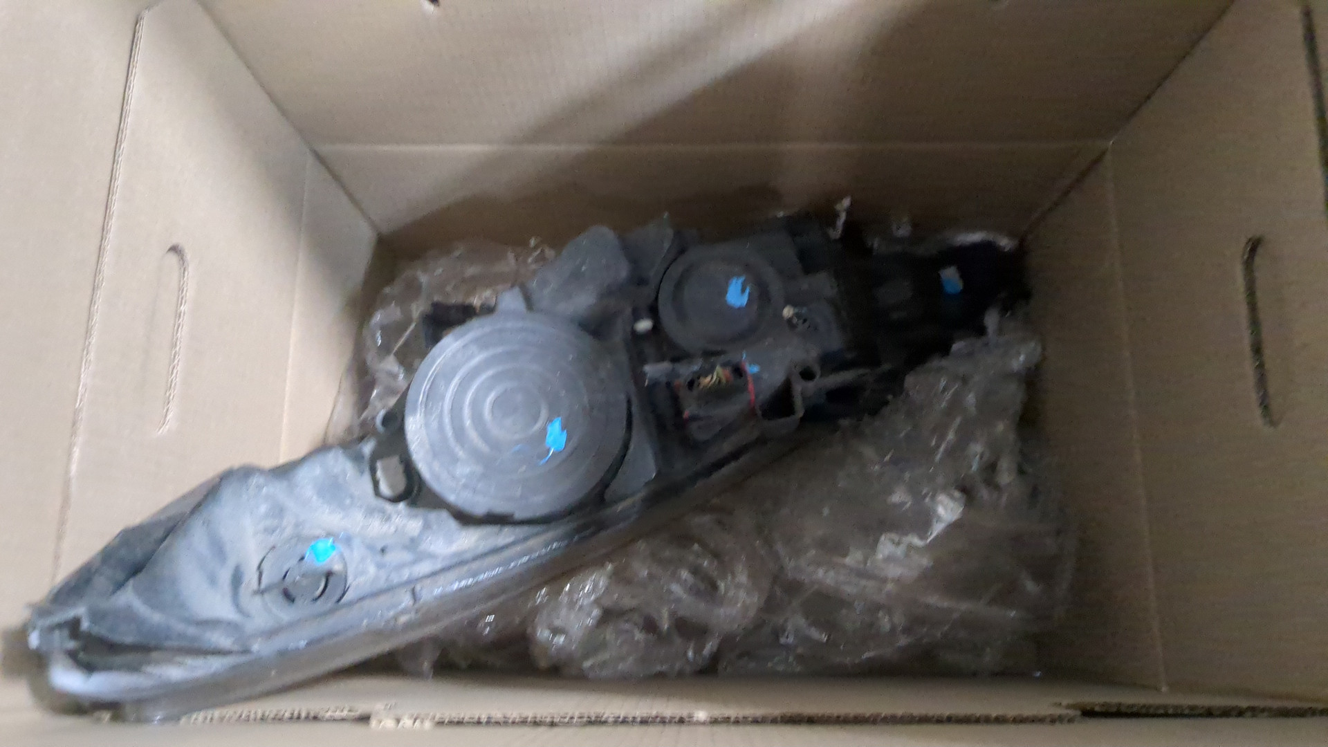 Фара правая