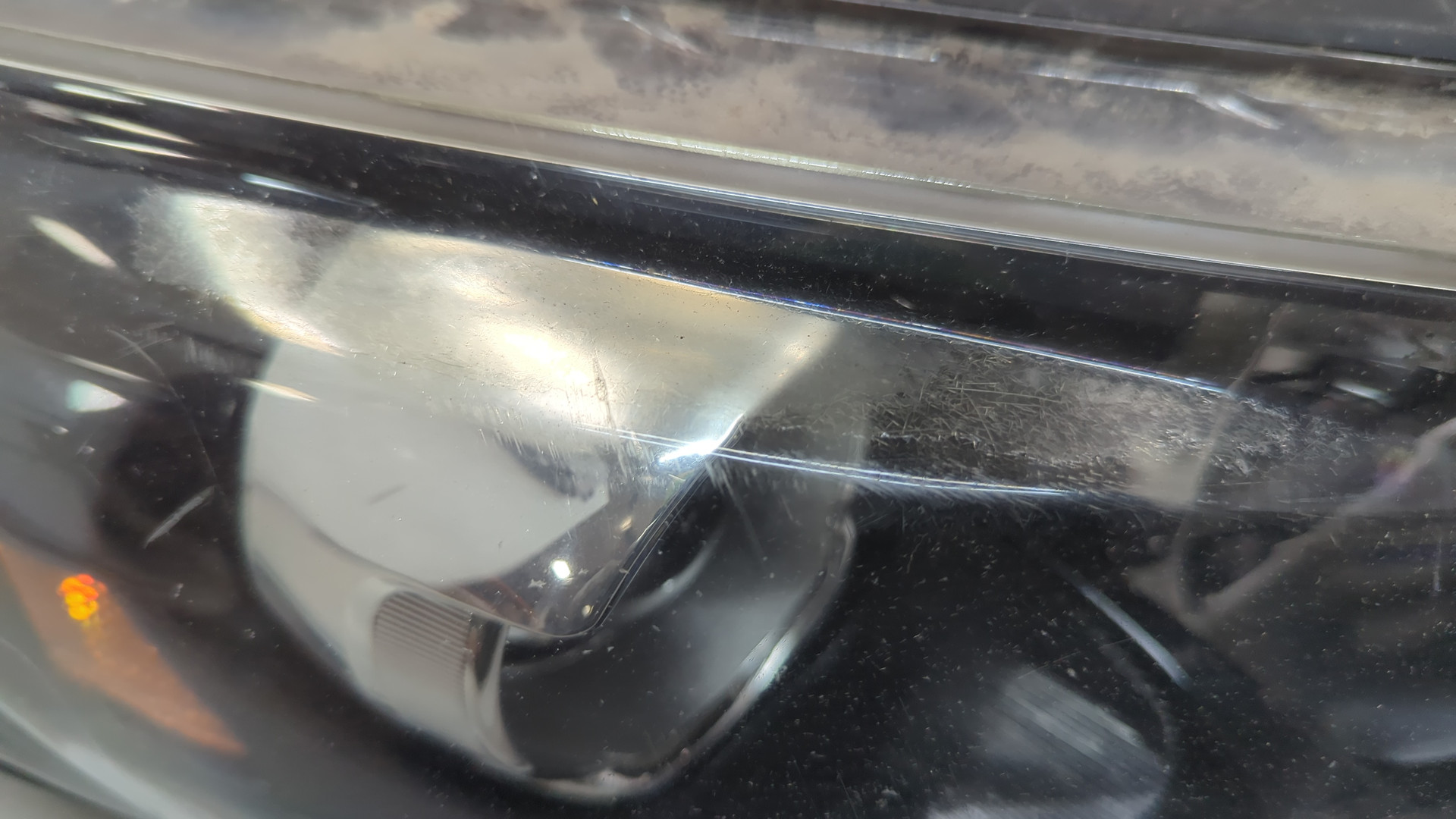 Фара правая