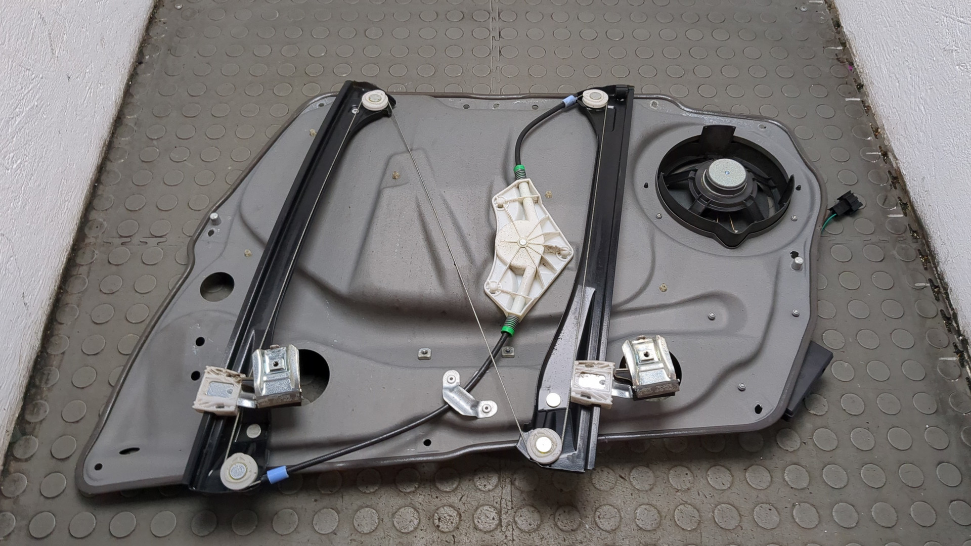 Стеклоподъемник электр. передний левый