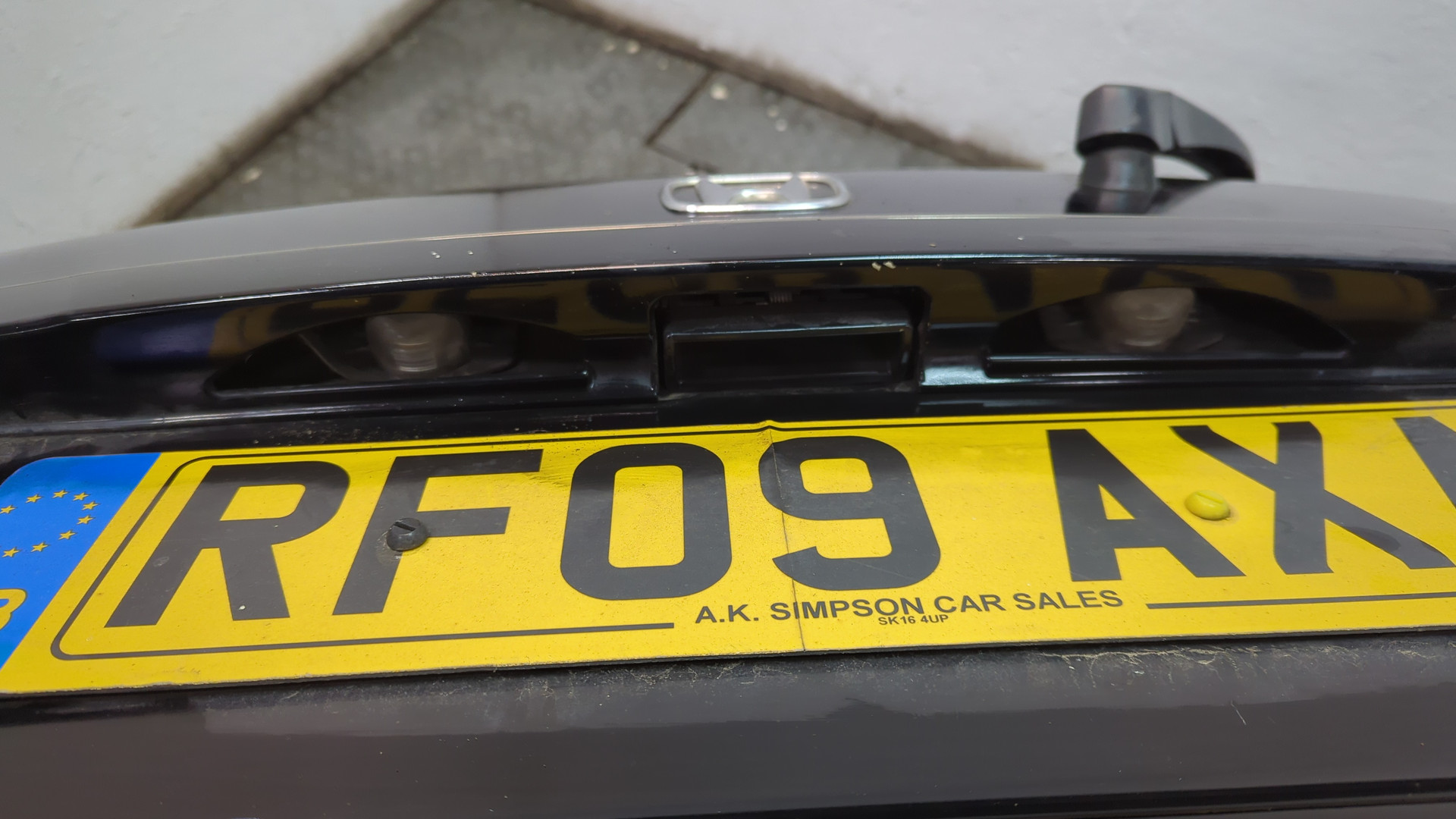 Дверь багажника