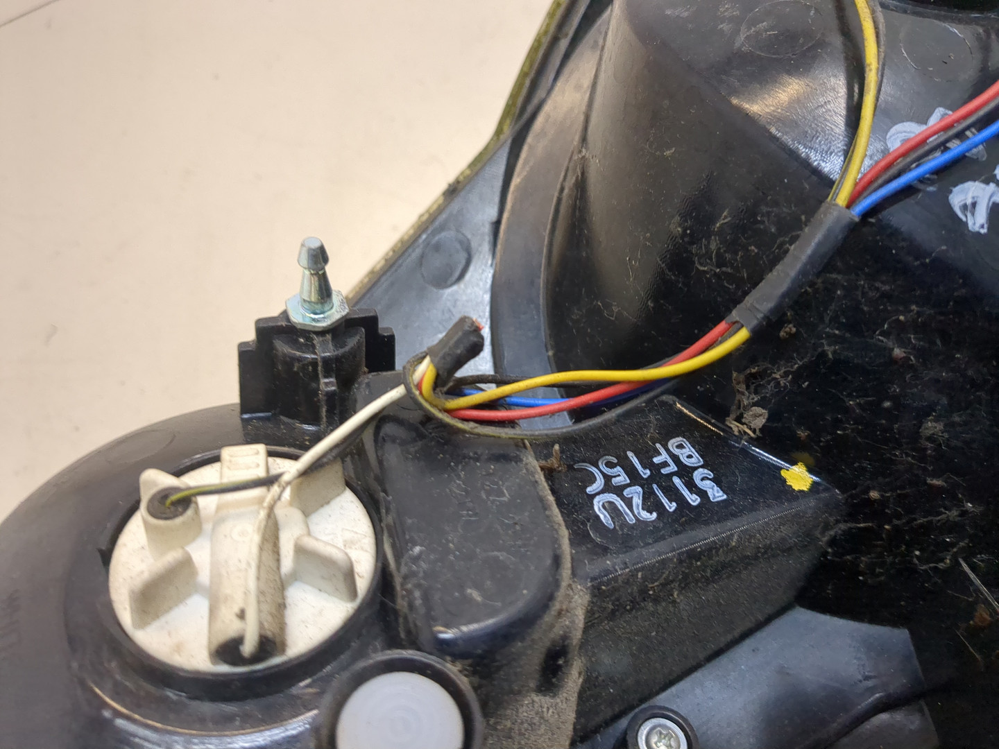 Фонарь задний правый