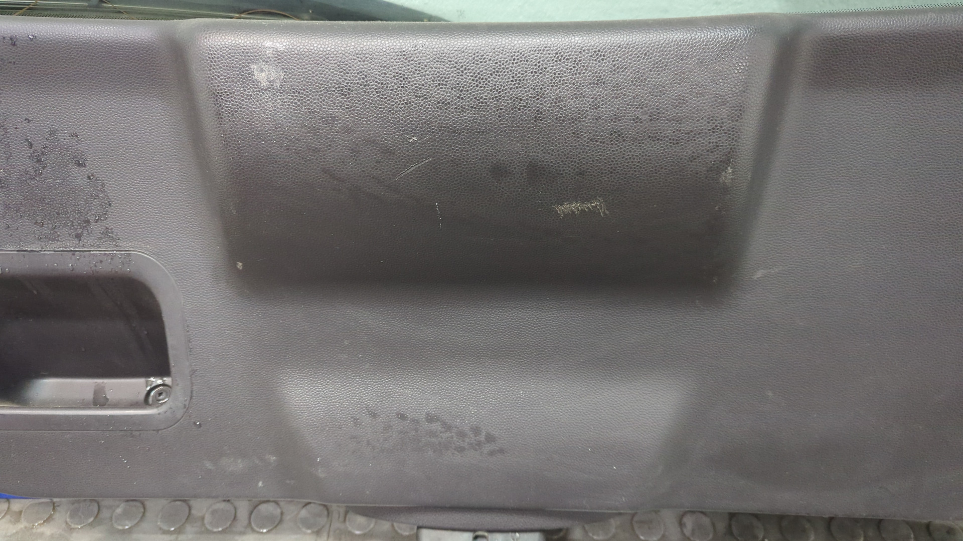 Дверь багажника