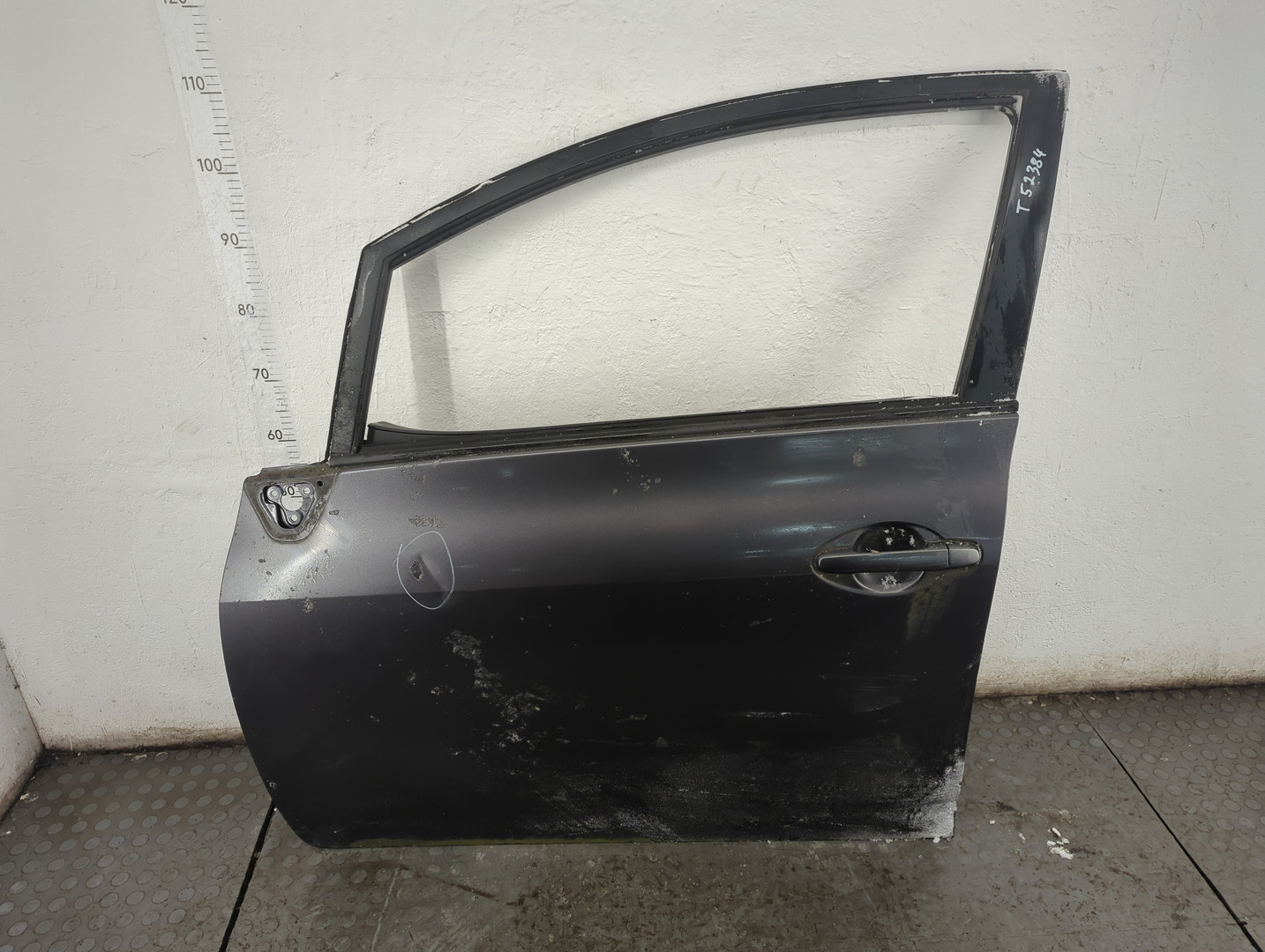 Дверь передняя левая