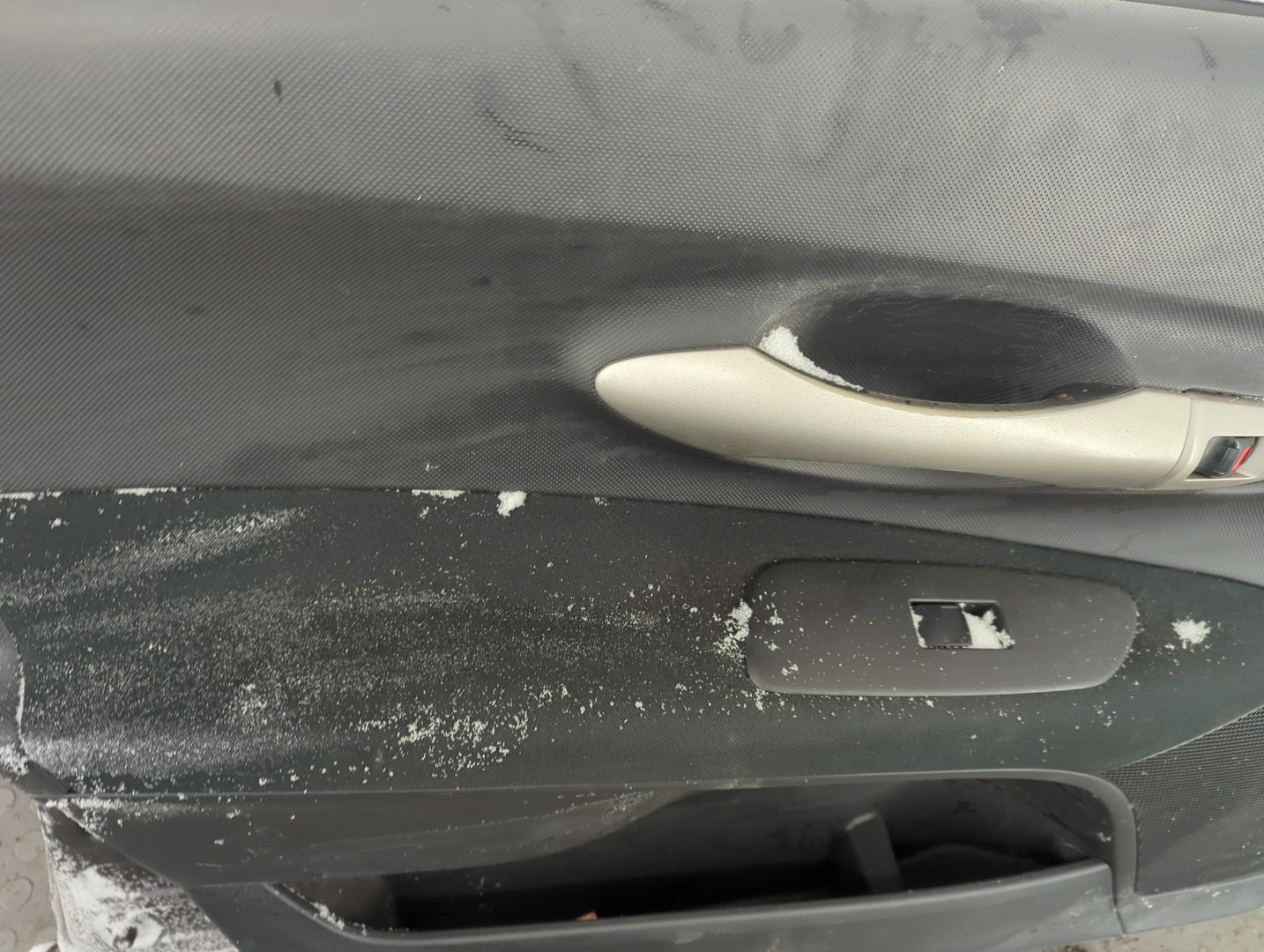 Дверь передняя левая