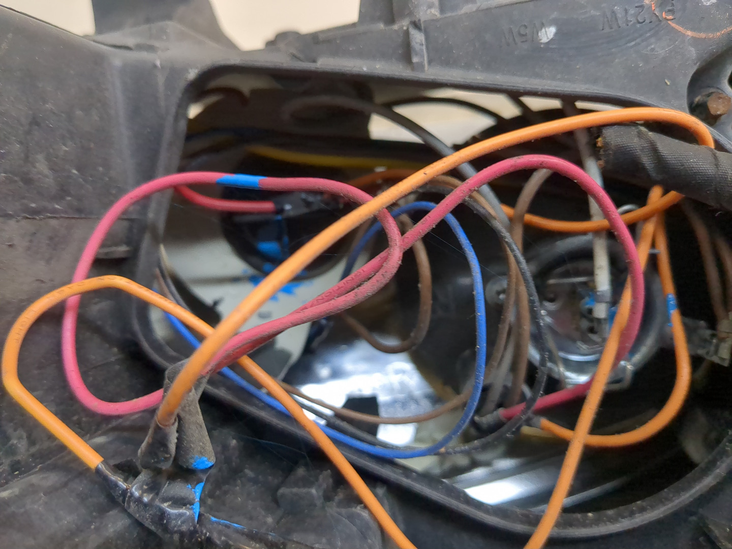 Фара правая