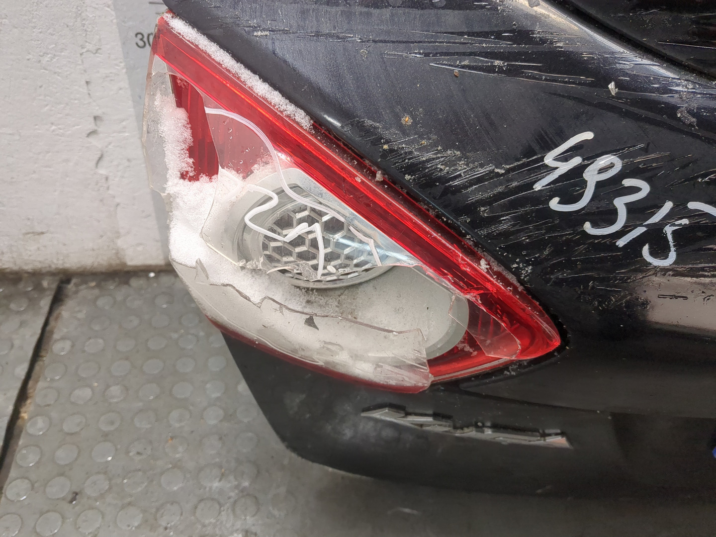 Дверь багажника