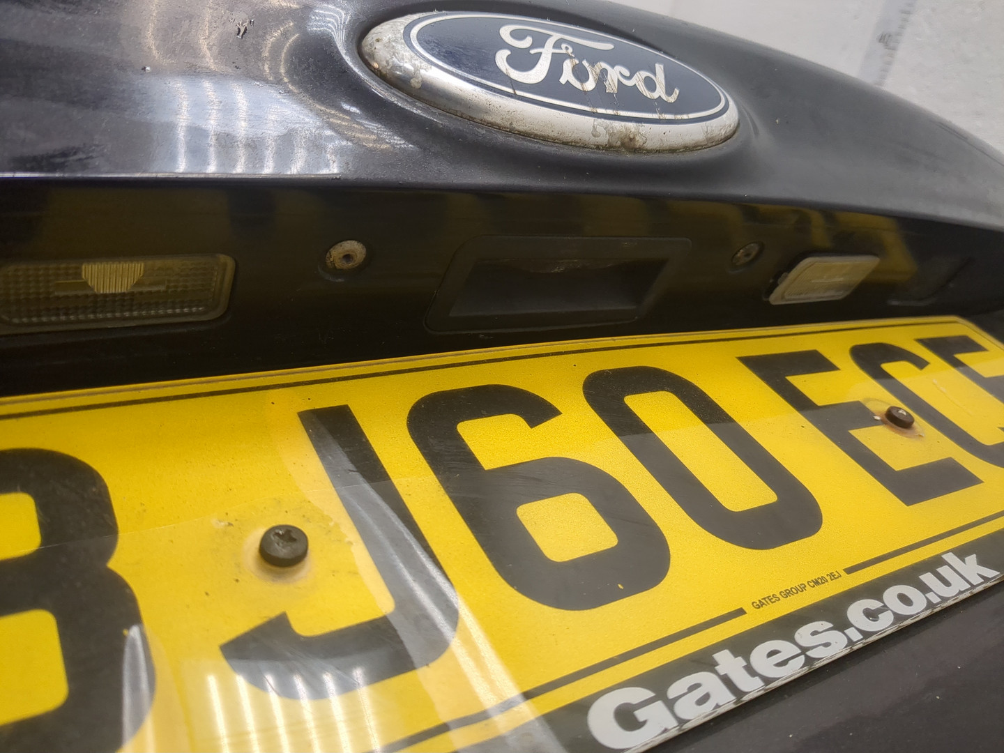 Дверь багажника