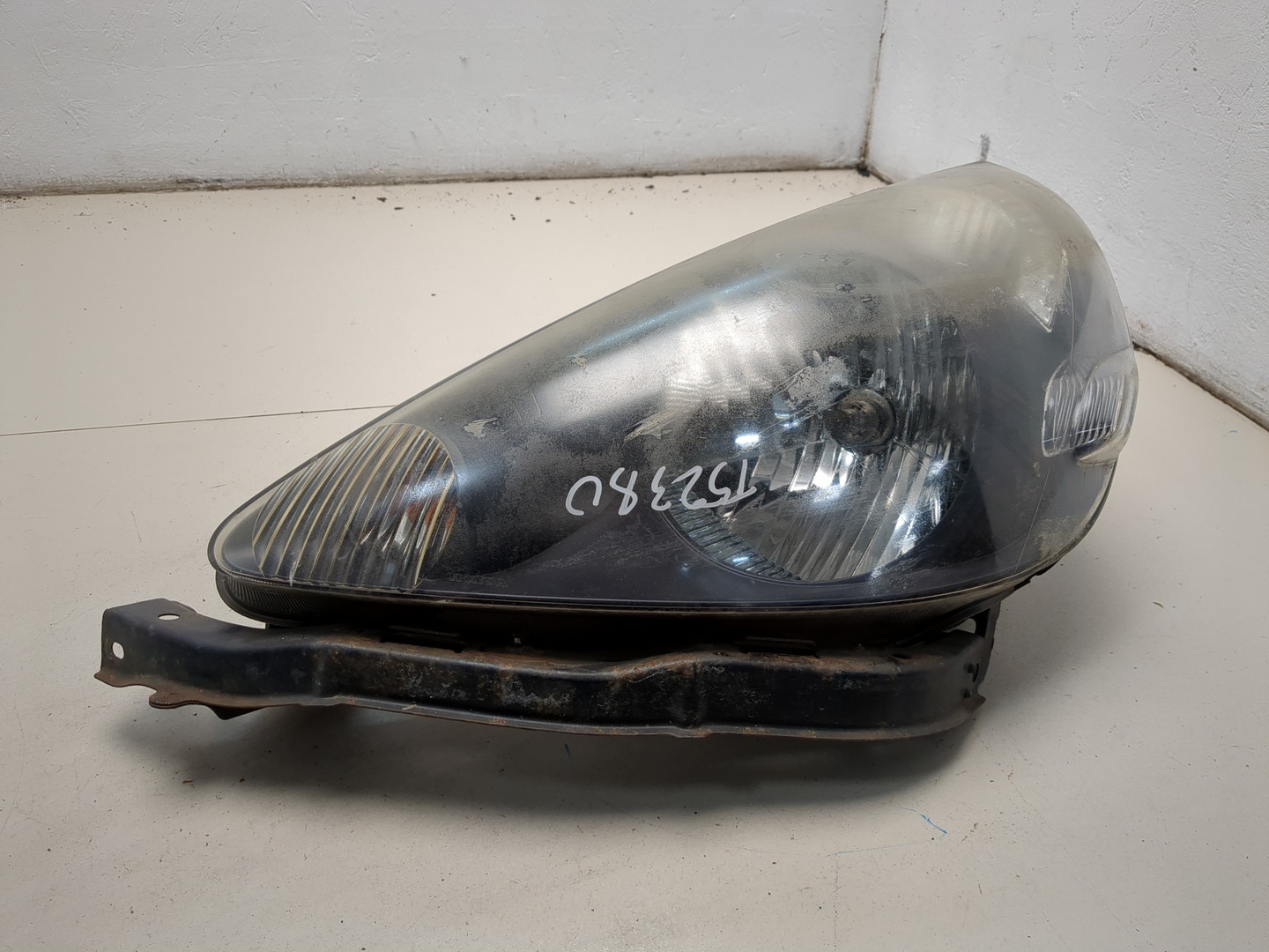 Фара левая