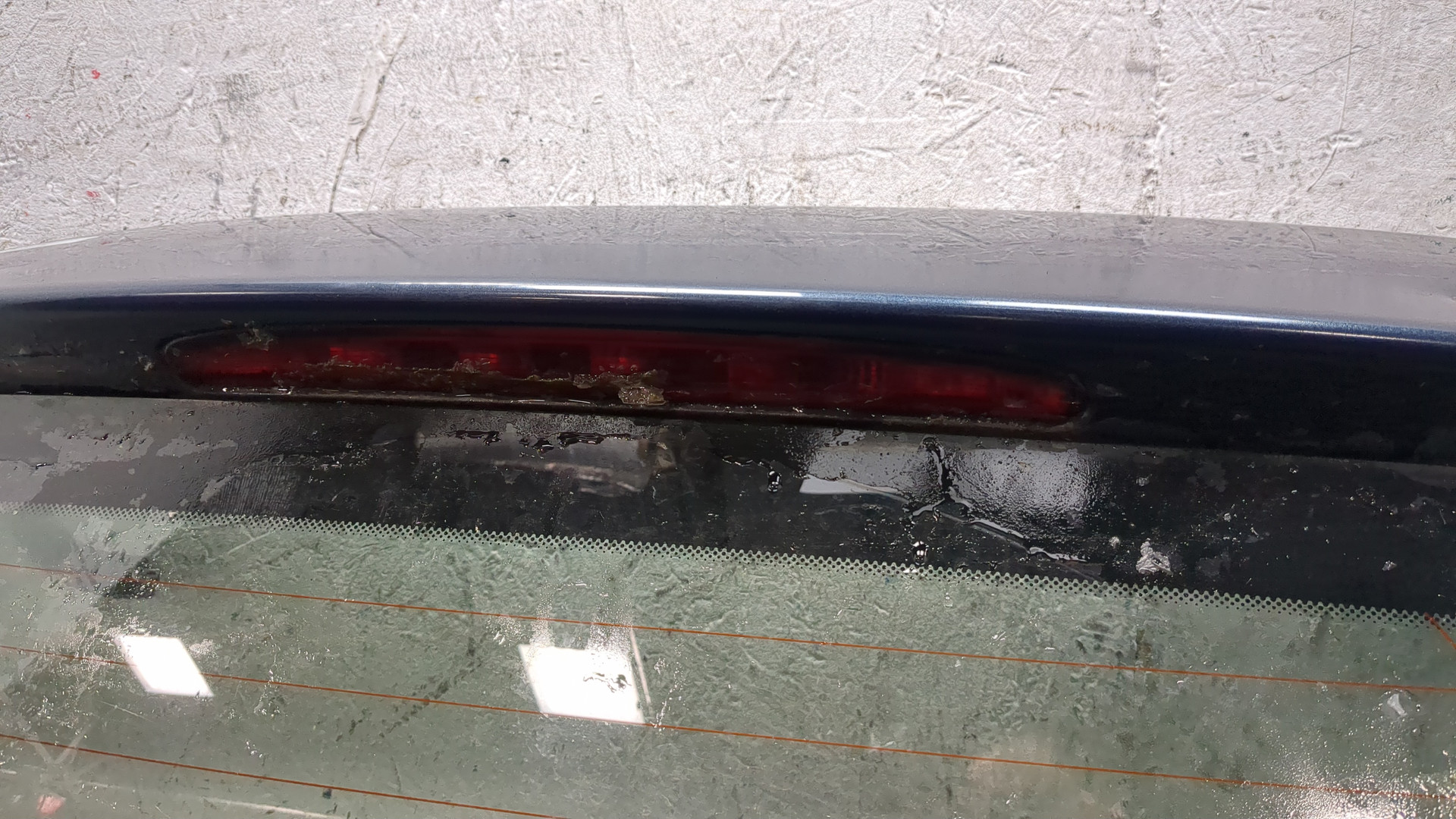 Дверь багажника