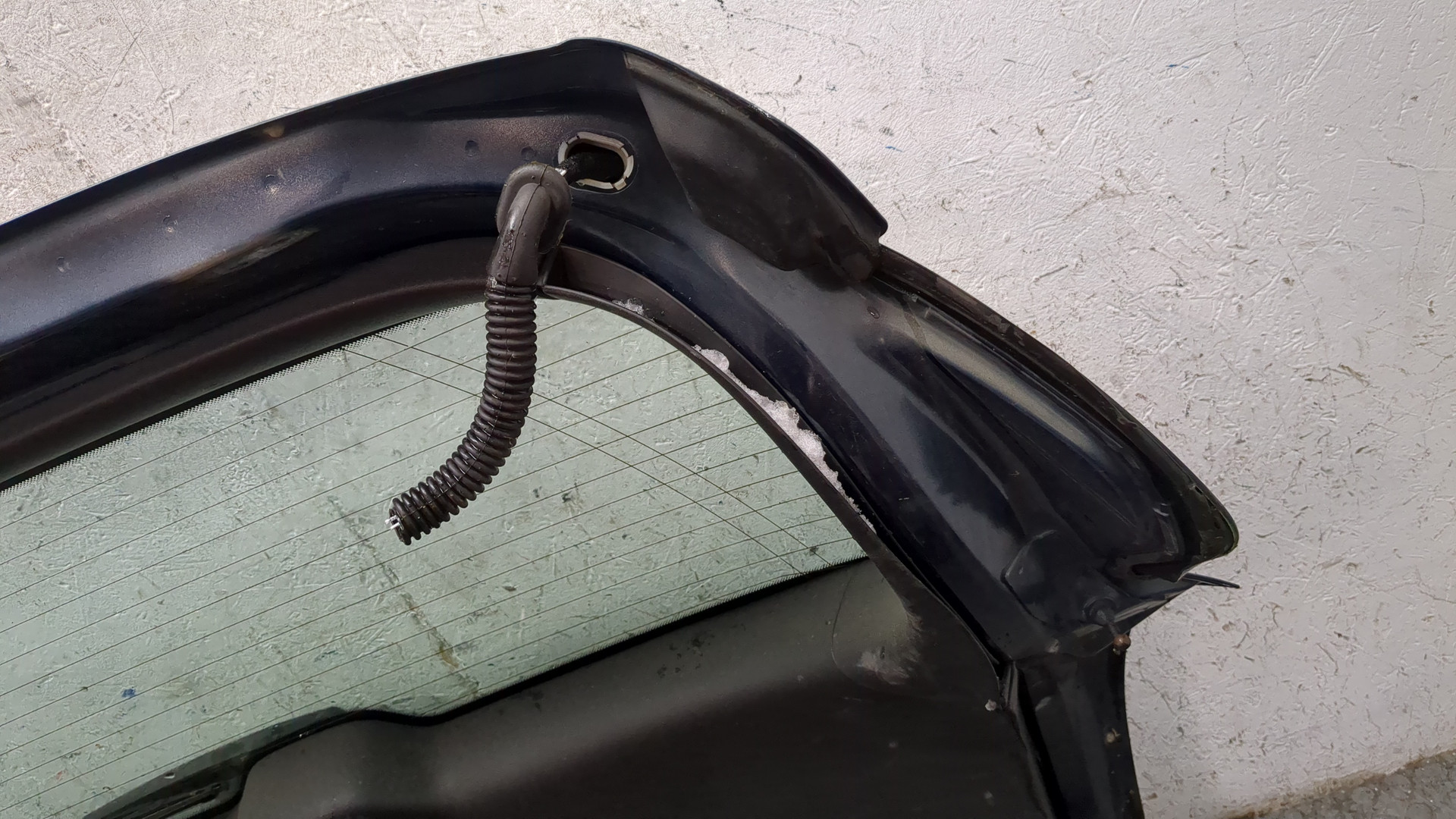 Дверь багажника