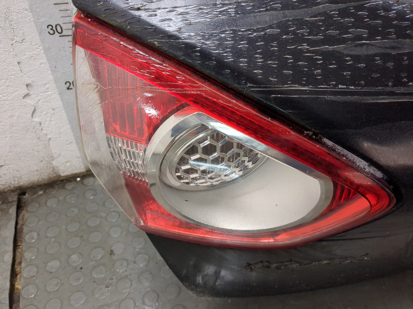 Дверь багажника