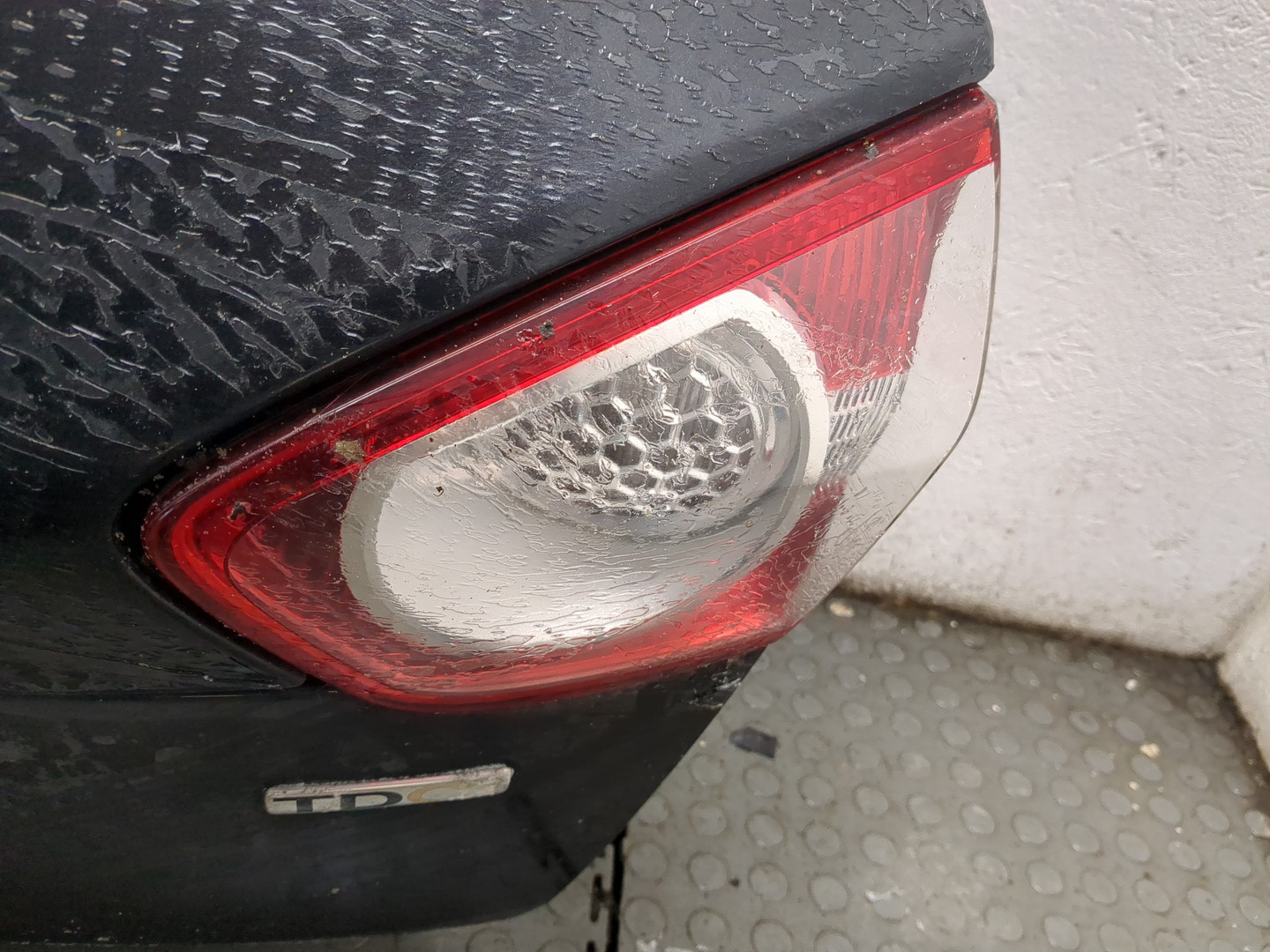 Дверь багажника