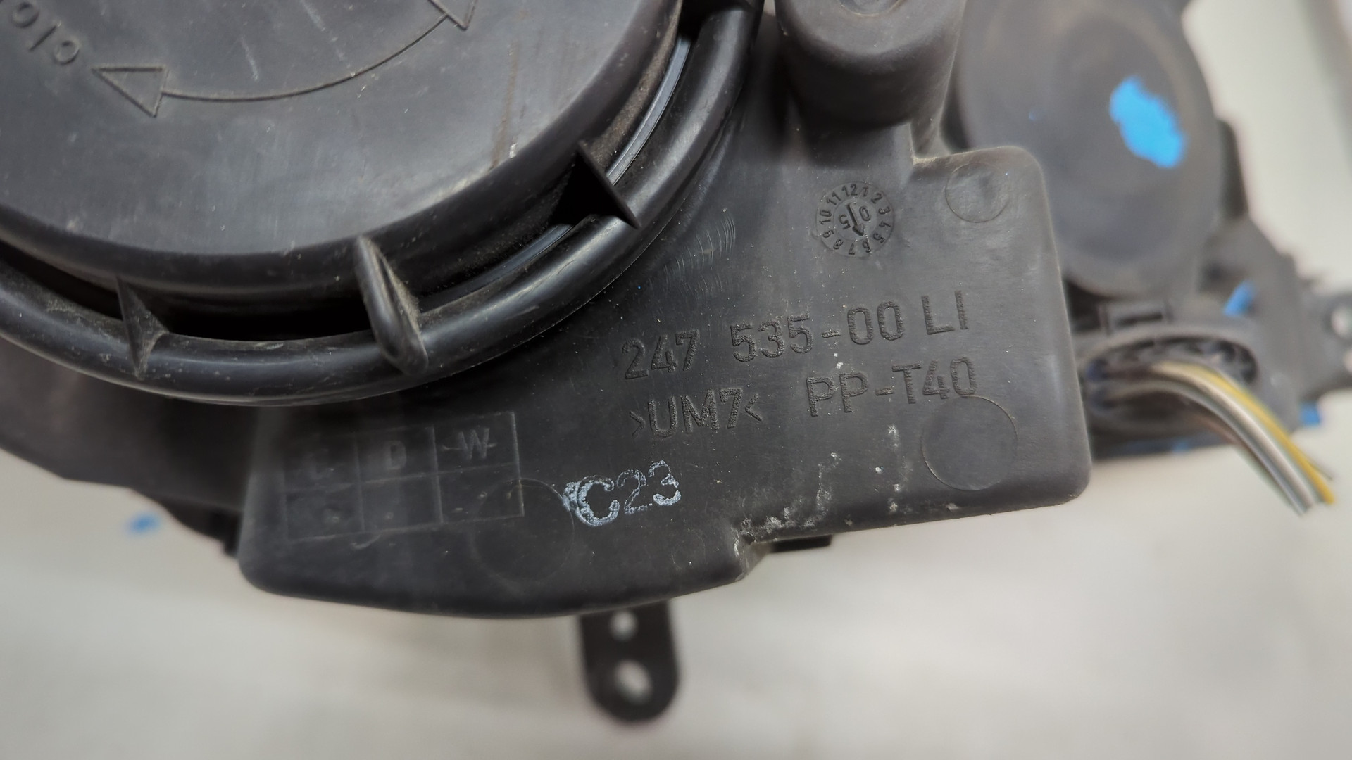 Фара правая