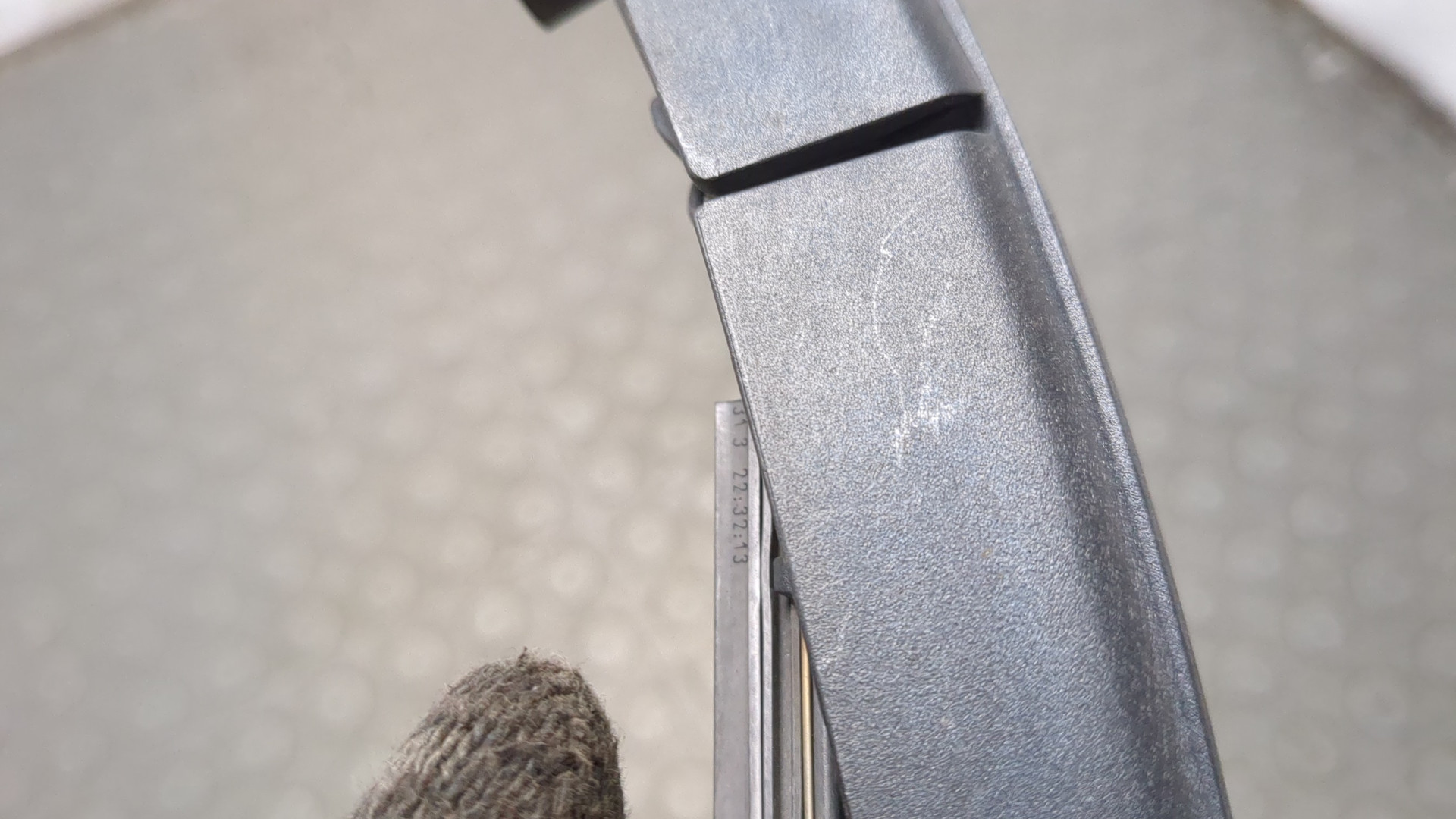 Поводок стеклоочистителя заднего