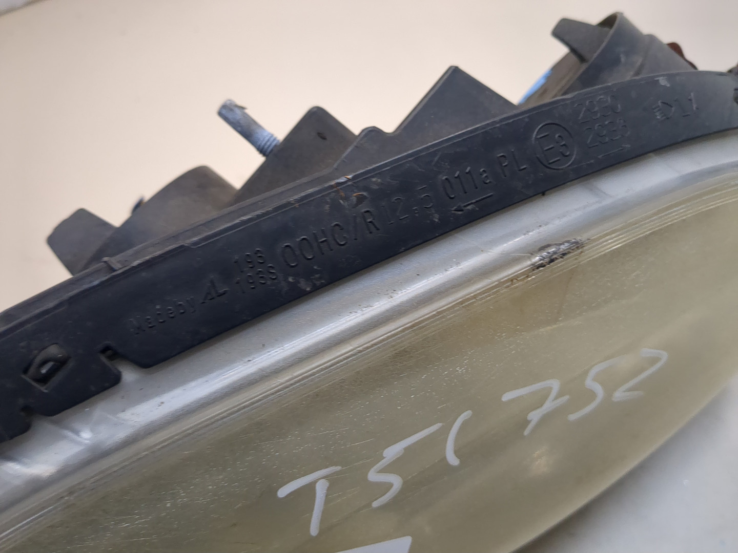 Фара правая