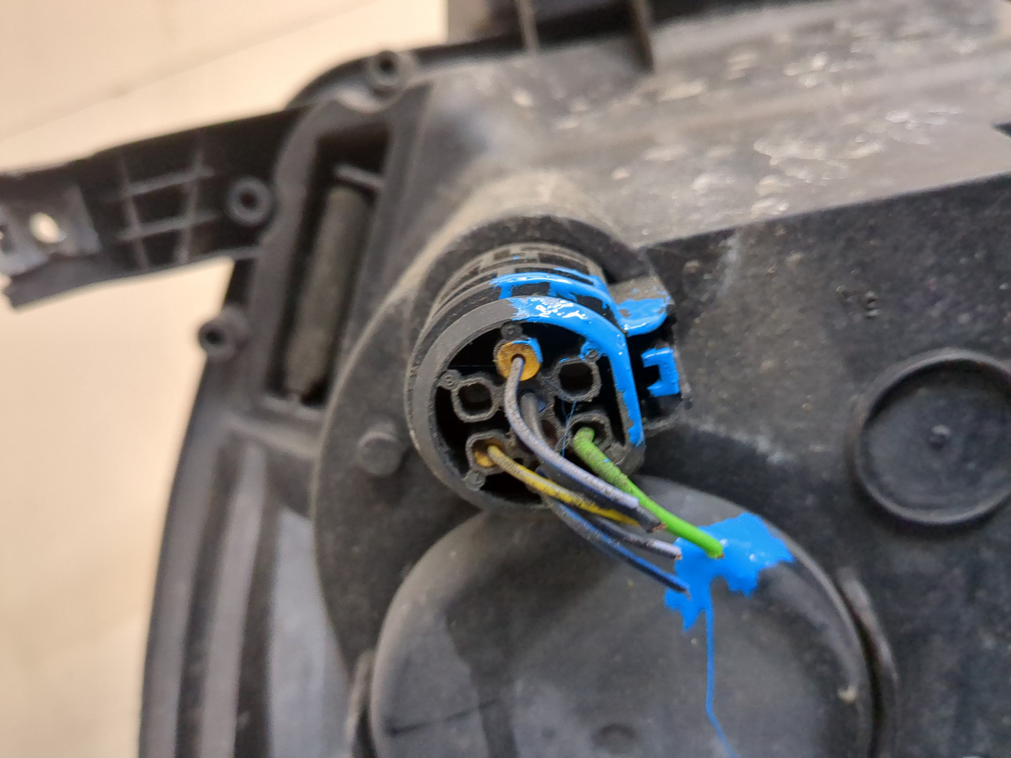 Фара правая