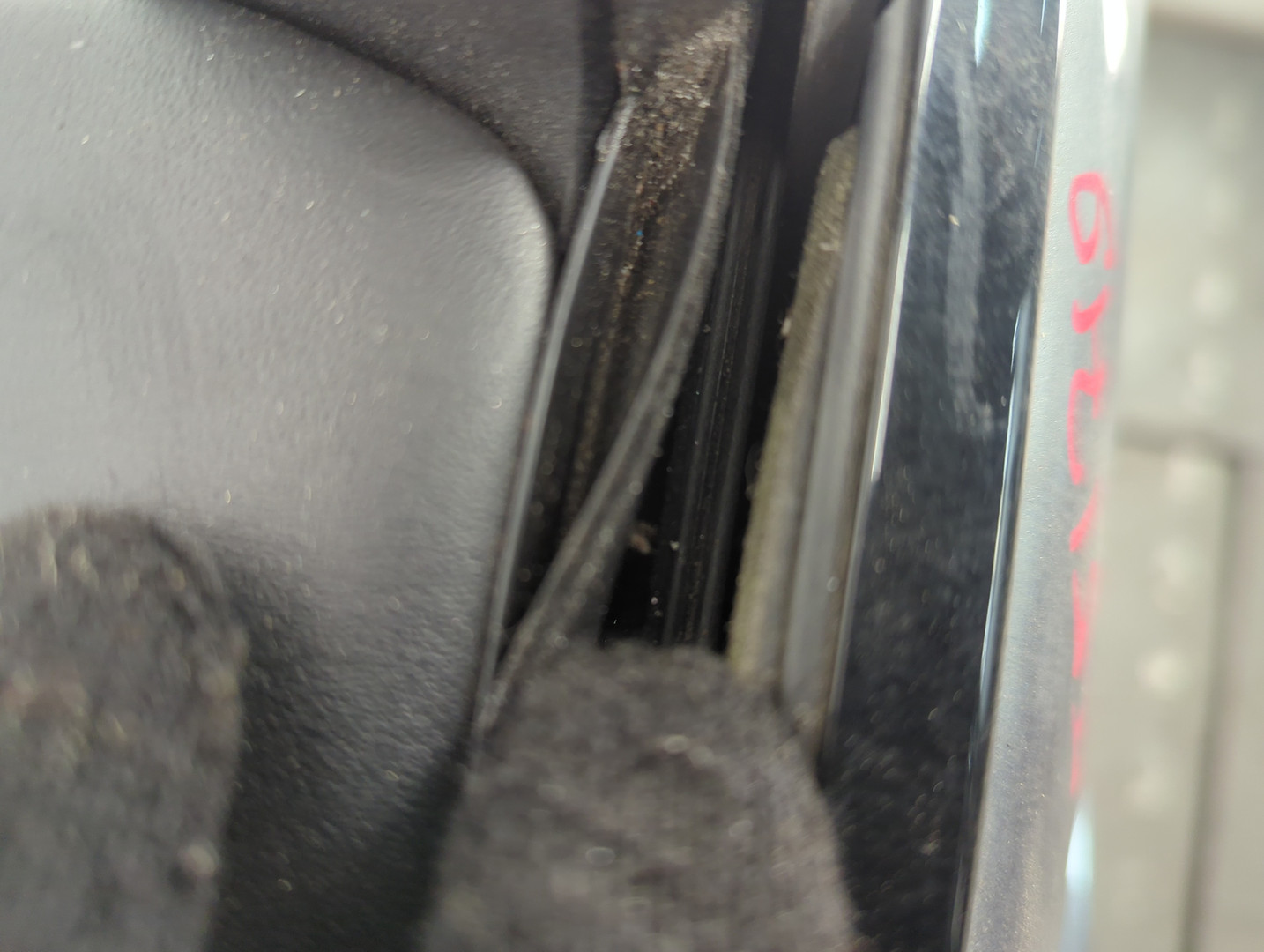 Дверь передняя левая