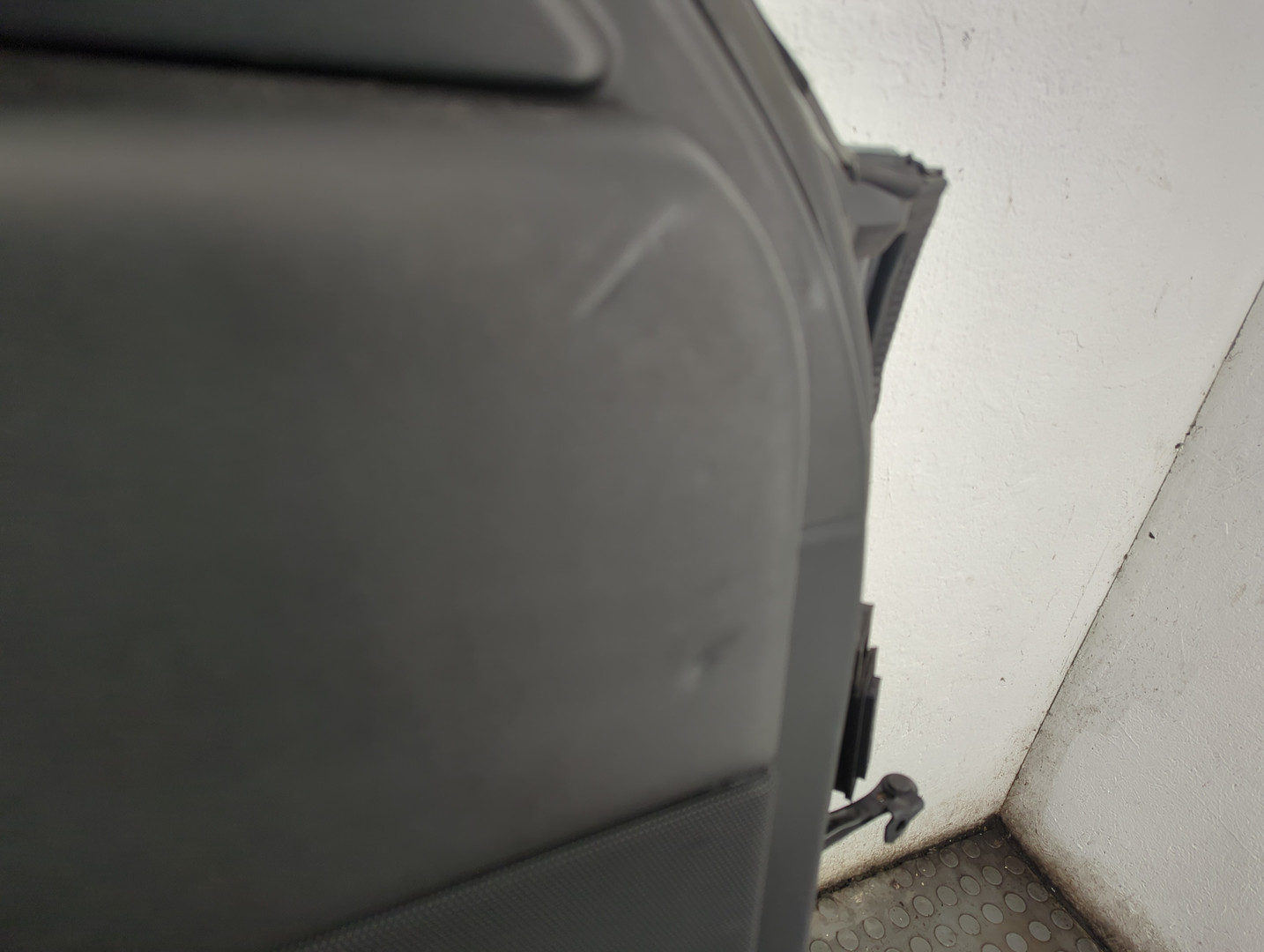 Дверь передняя левая