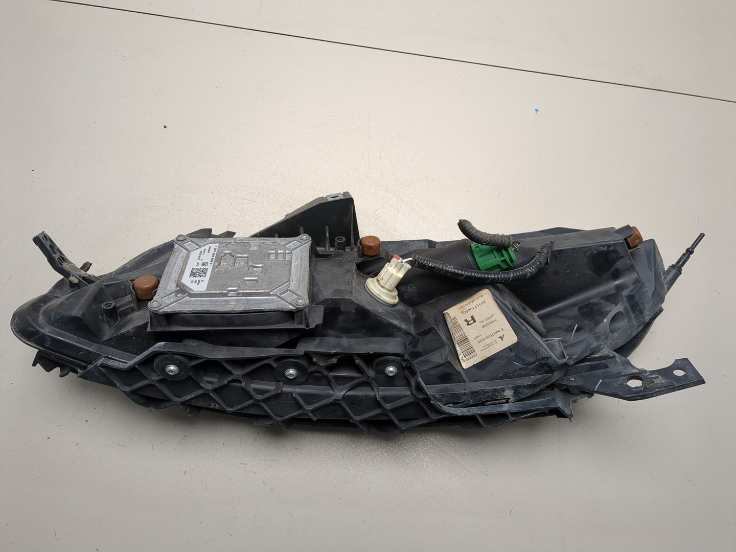 Фара дневного света правая (ходовые огни)