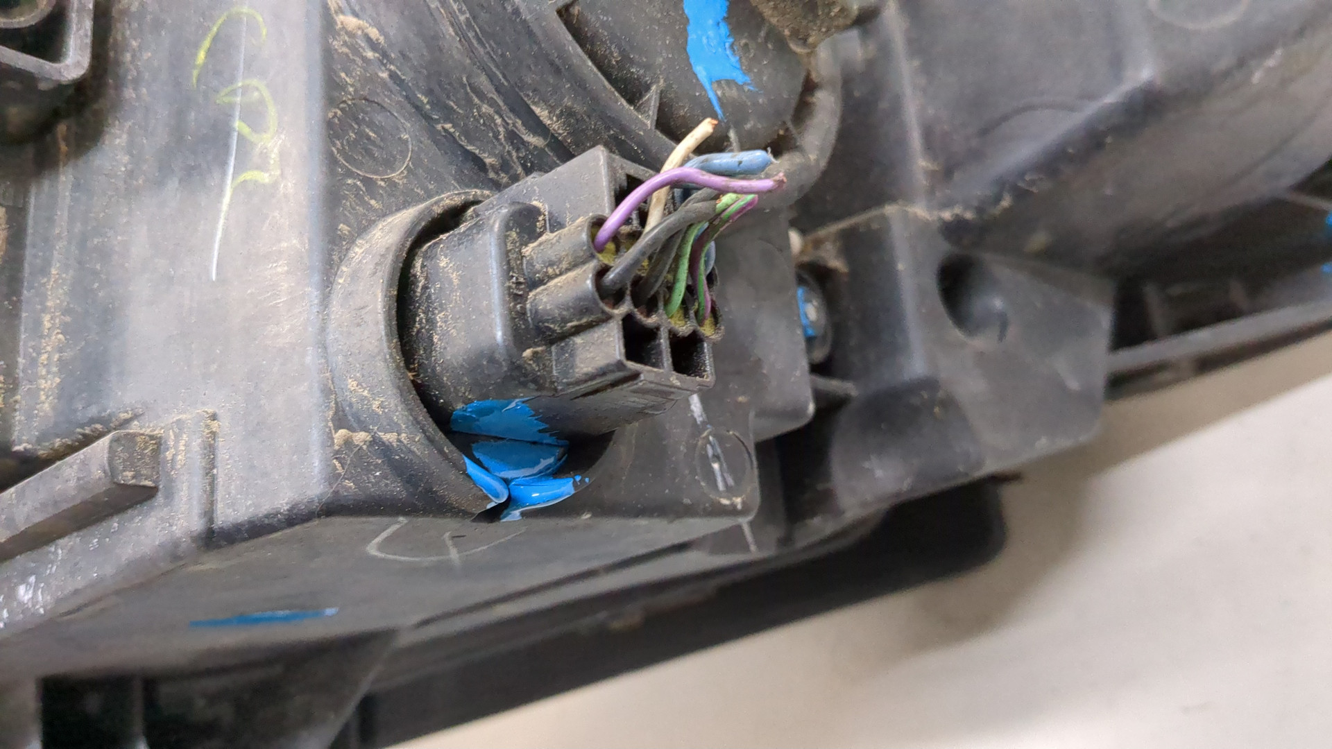 Фара правая