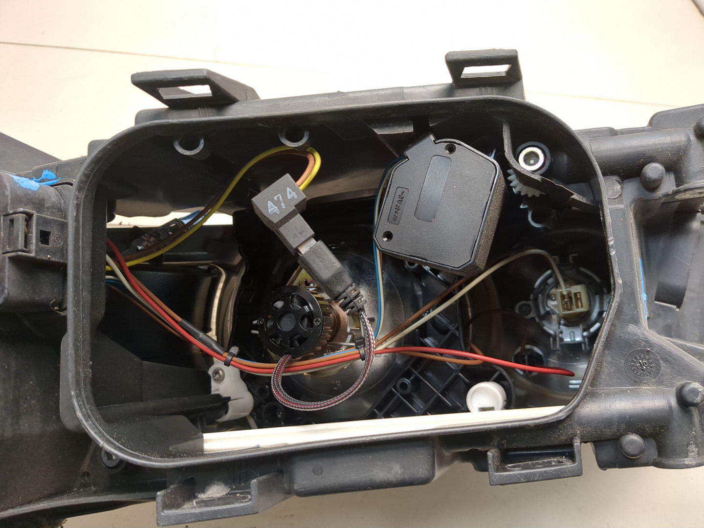 Фара правая