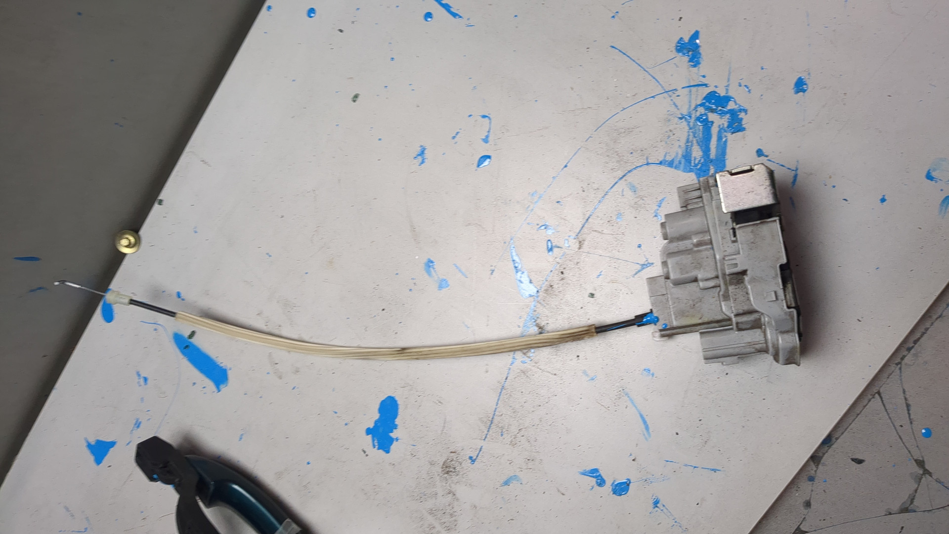 Замок двери задней правой