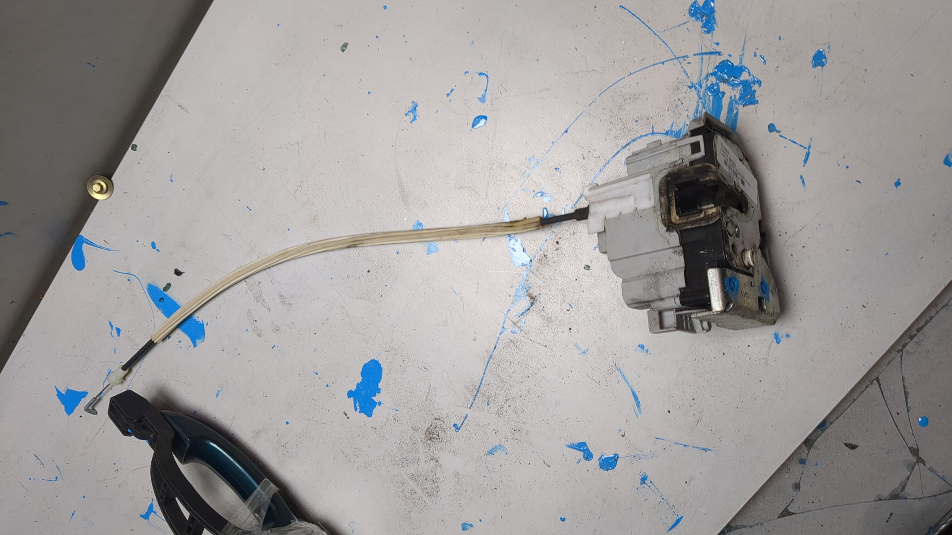 Замок двери задней правой