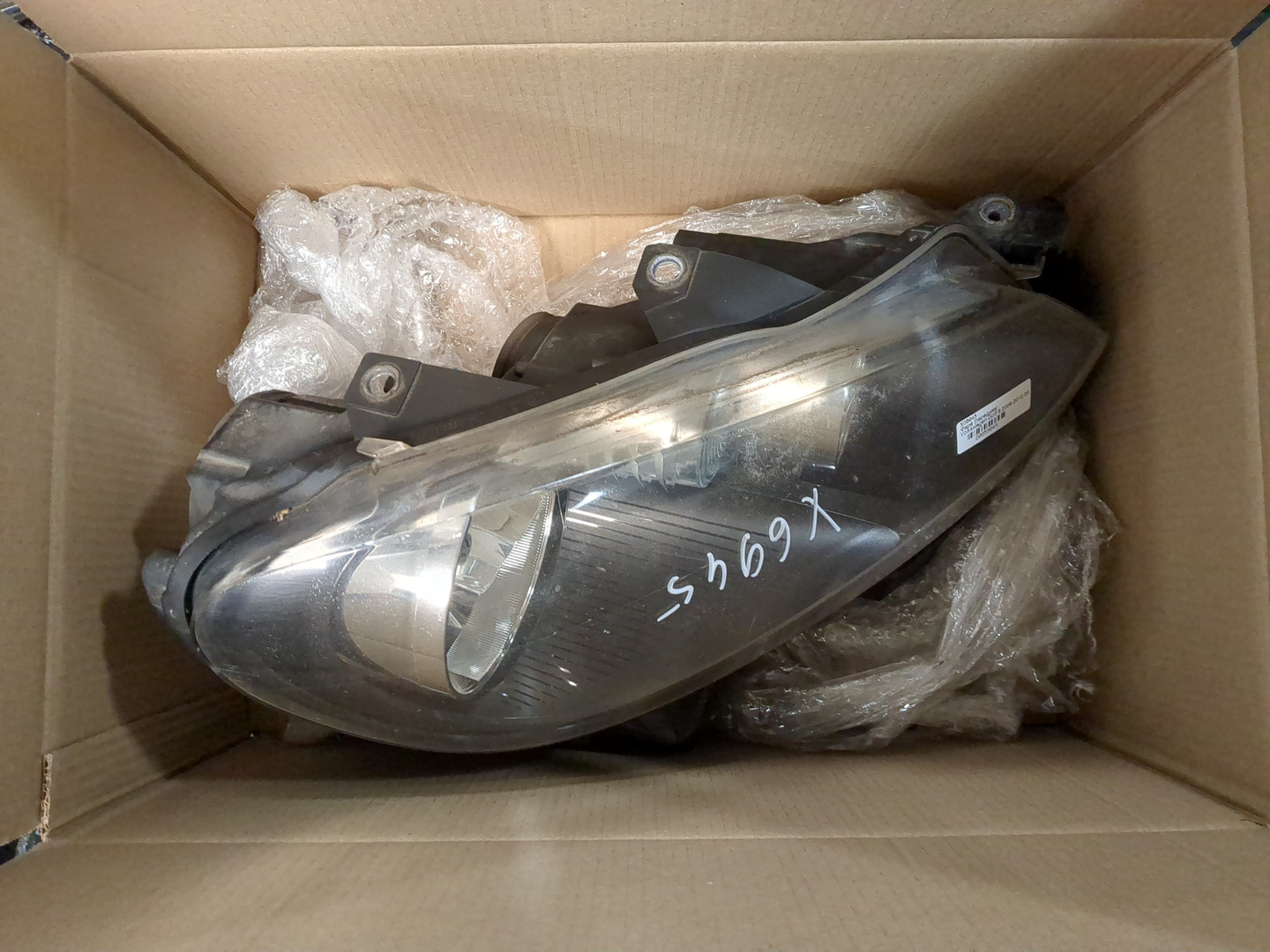 Фара правая