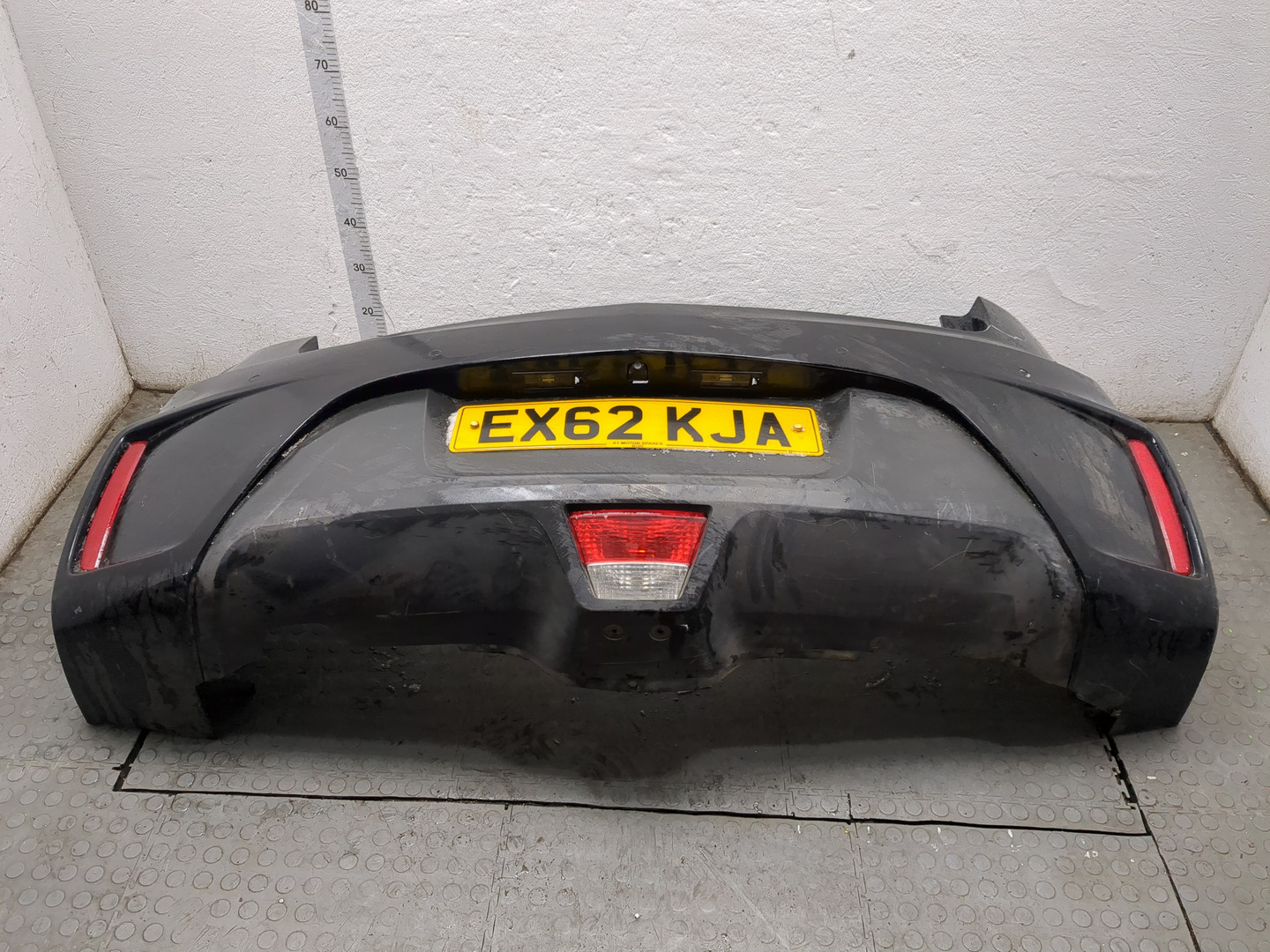 Бампер задний