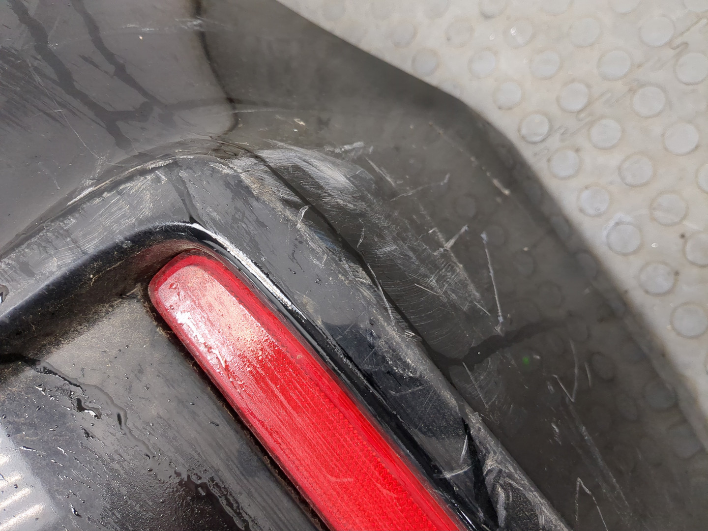 Бампер задний