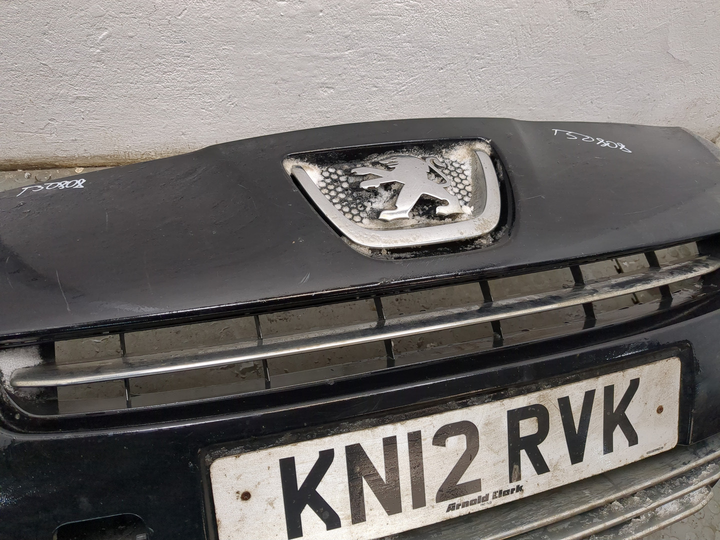 Бампер передний